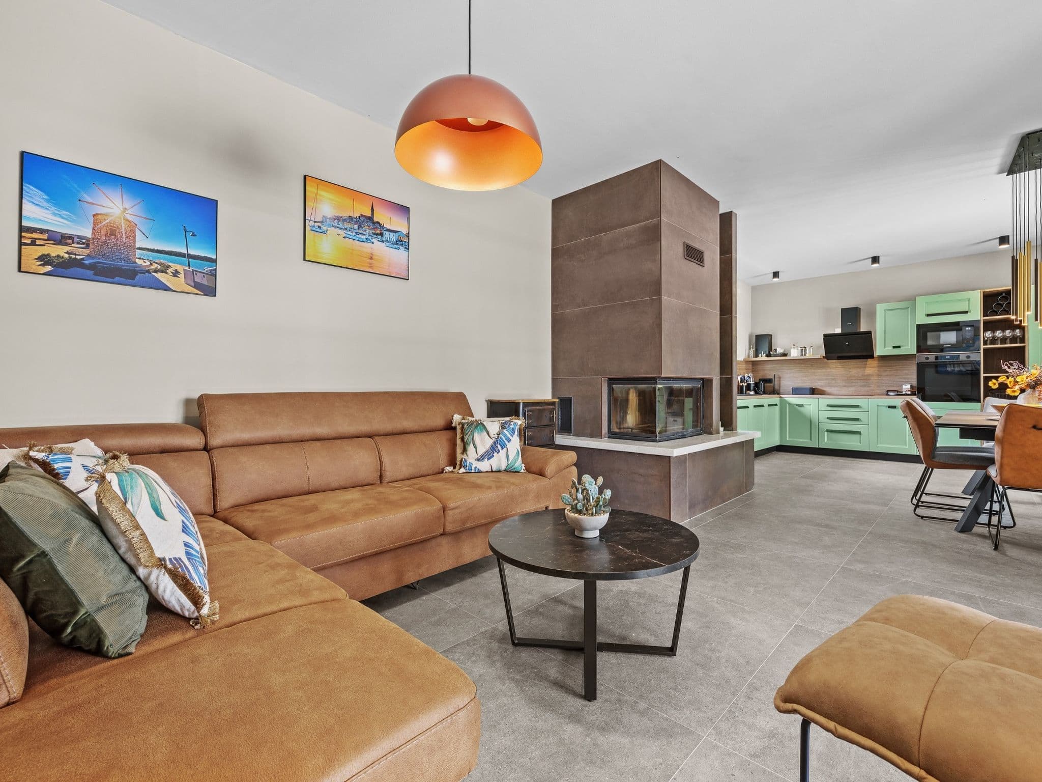 Kitchen / Dining Room