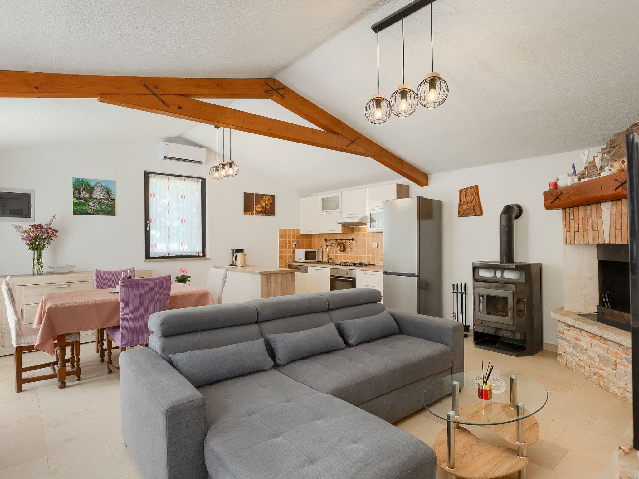Kitchen / Dining Room