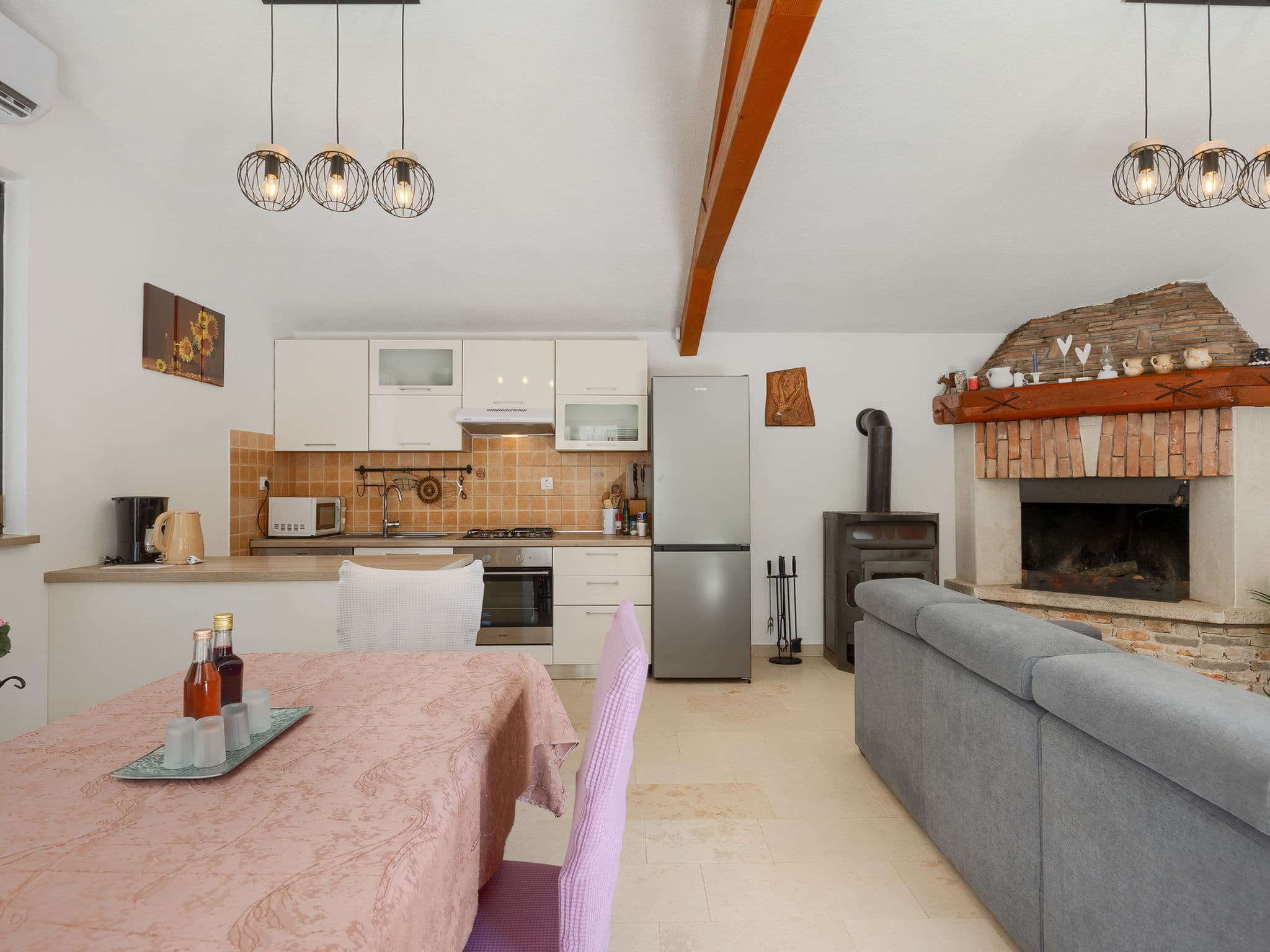 Kitchen / Dining Room