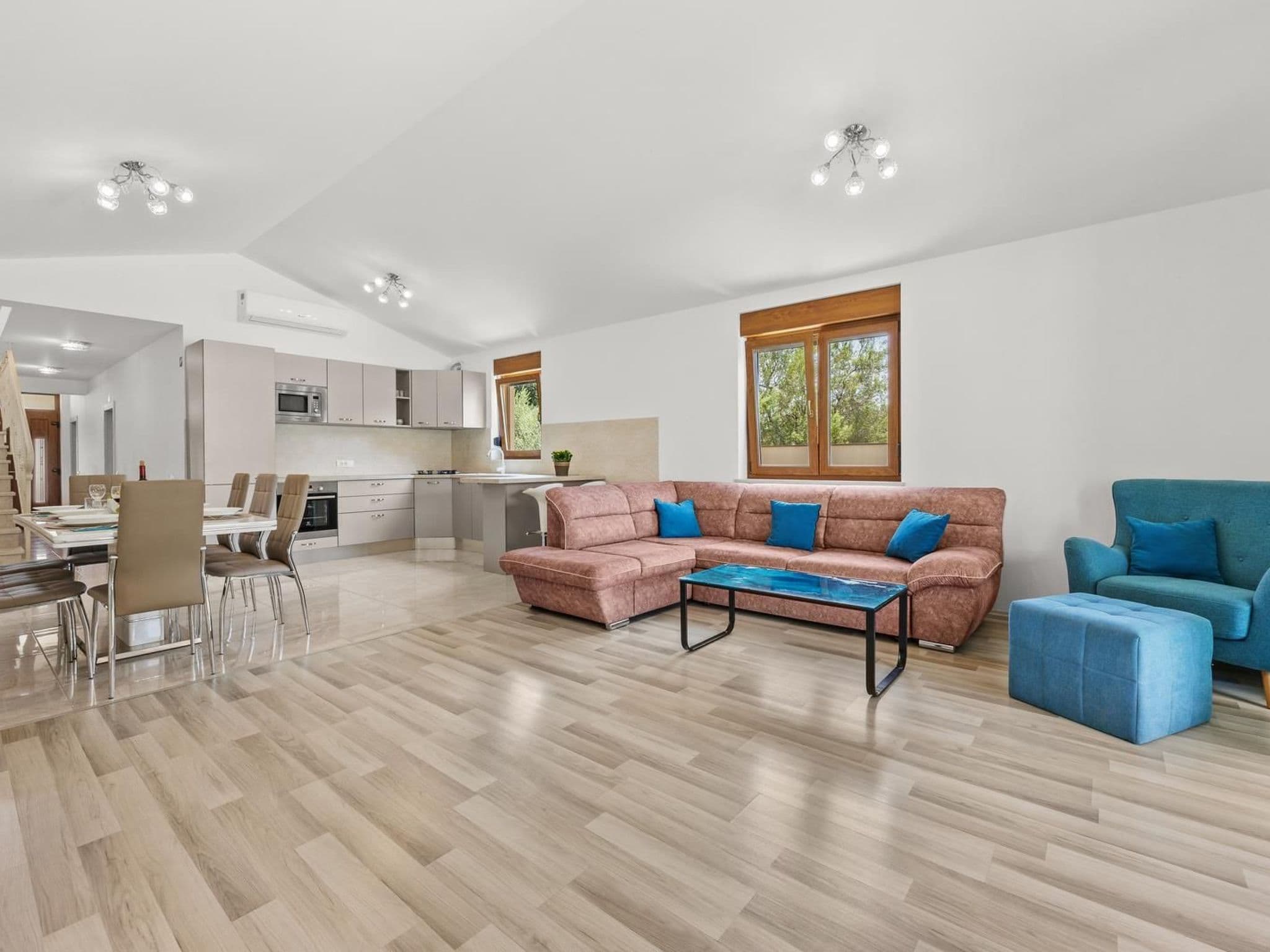 Gallery Image 15
