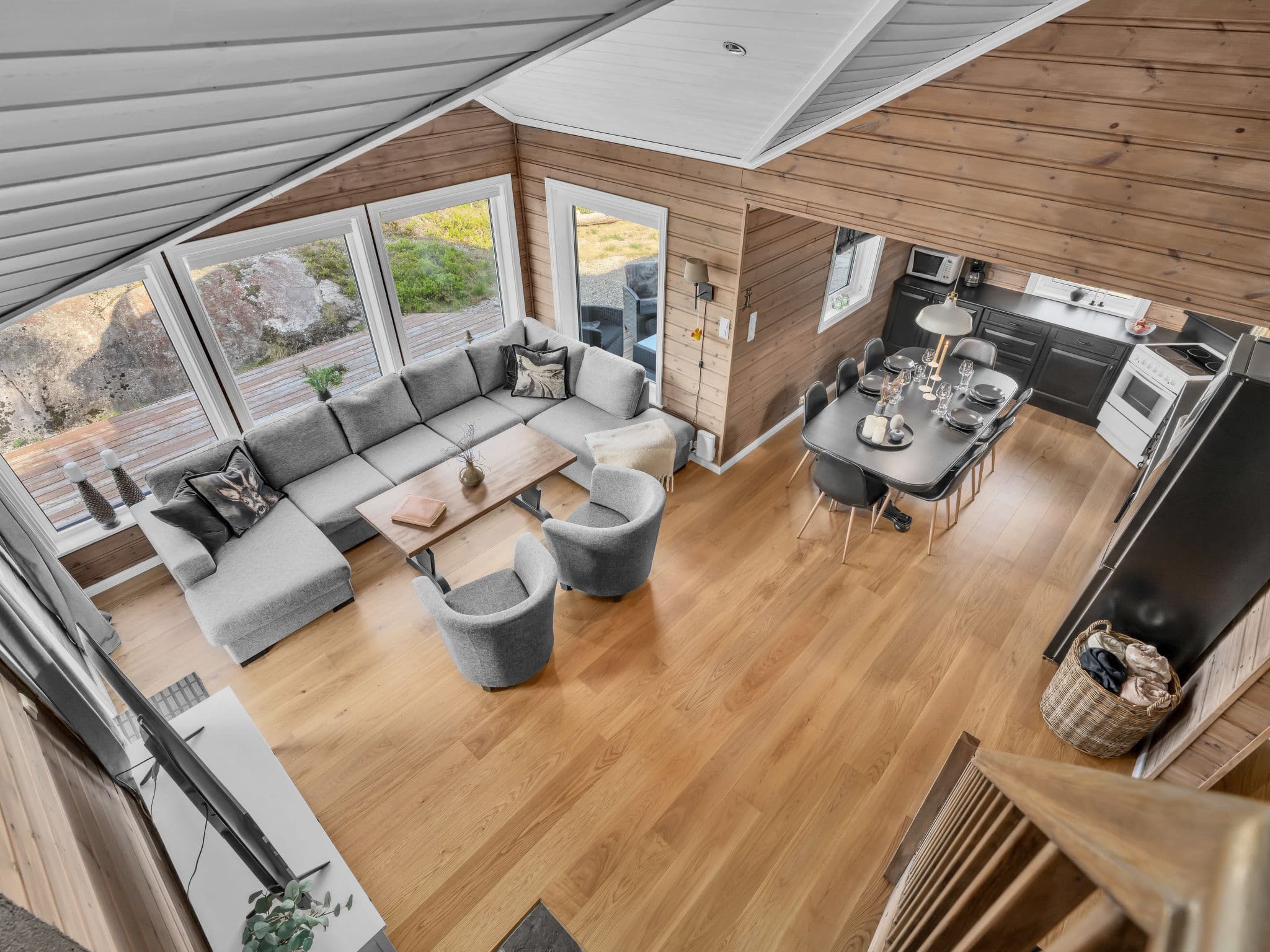 Kitchen / Dining Room
