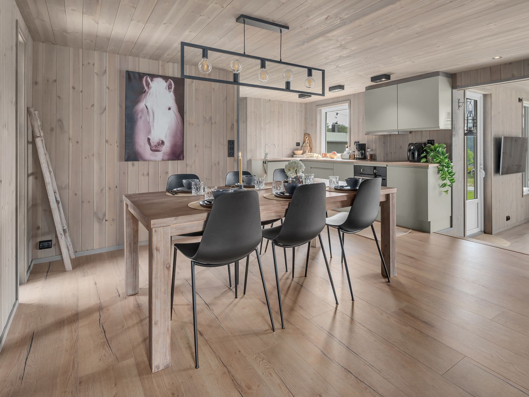Kitchen / Dining Room