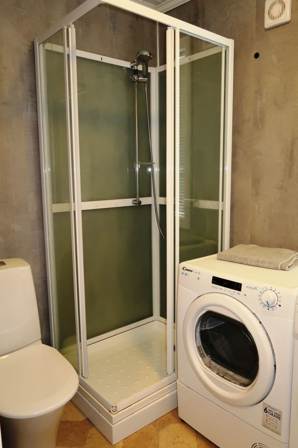 Bathroom / Wellness