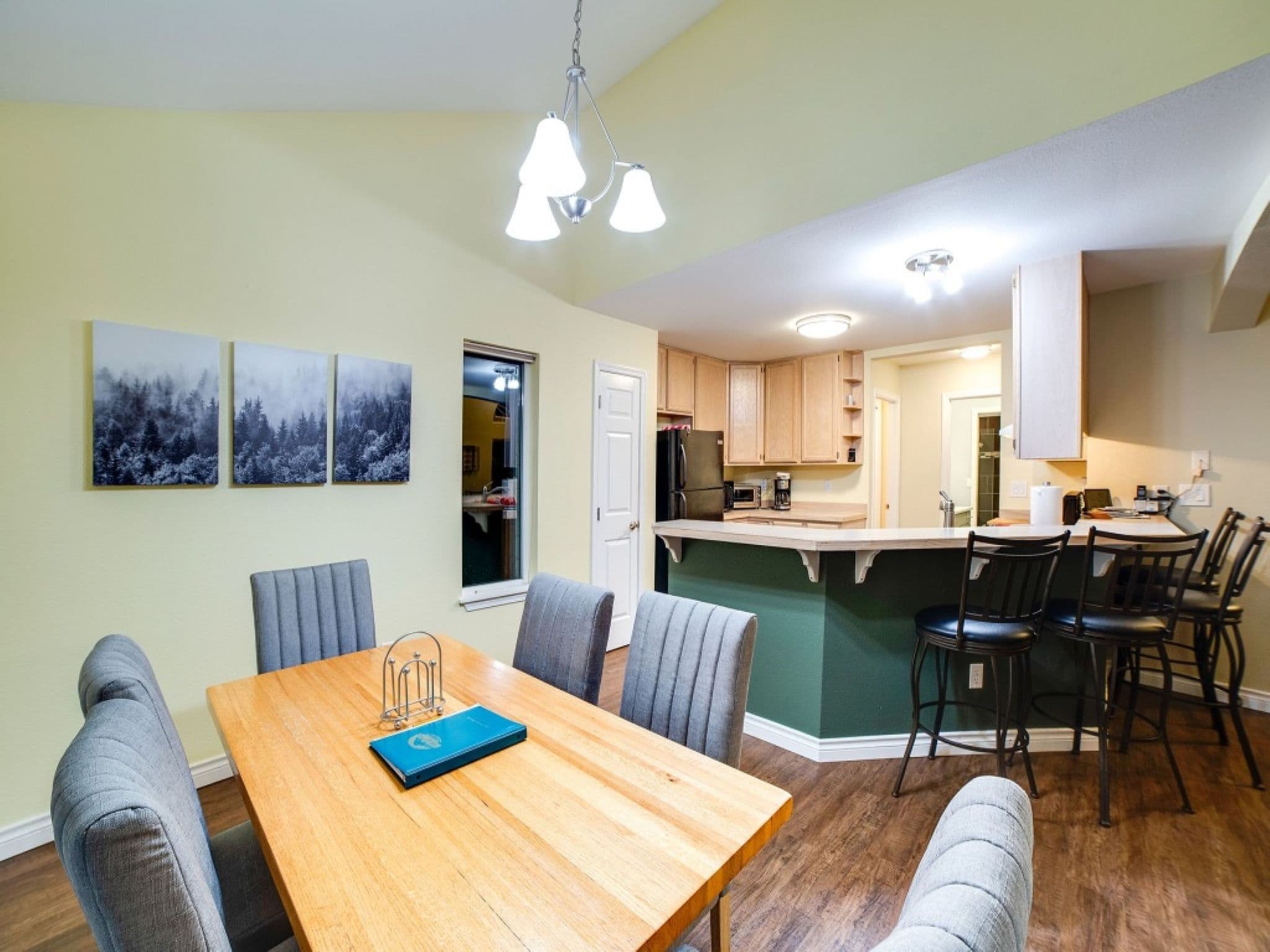 Kitchen / Dining Room