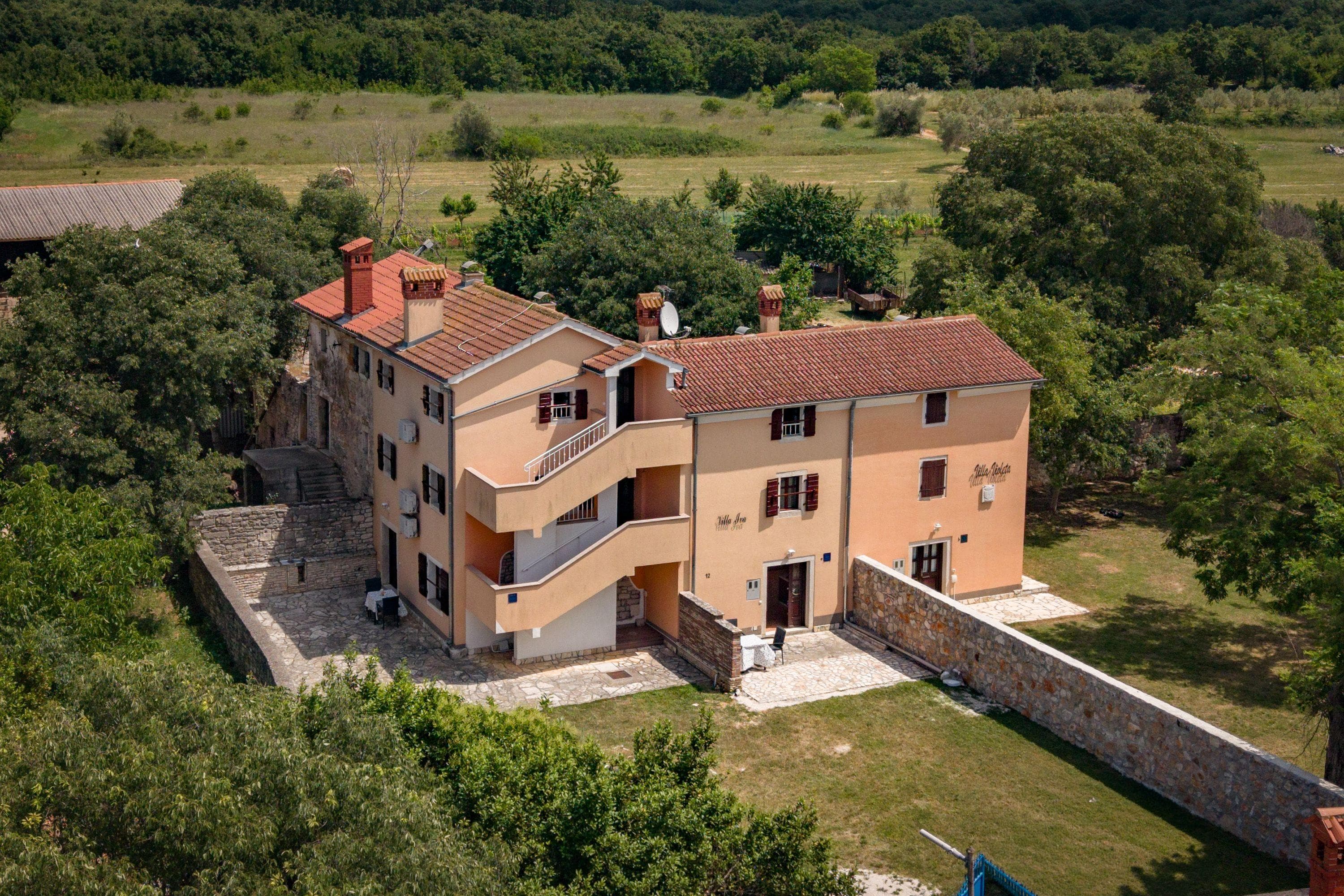 Gallery Image 14