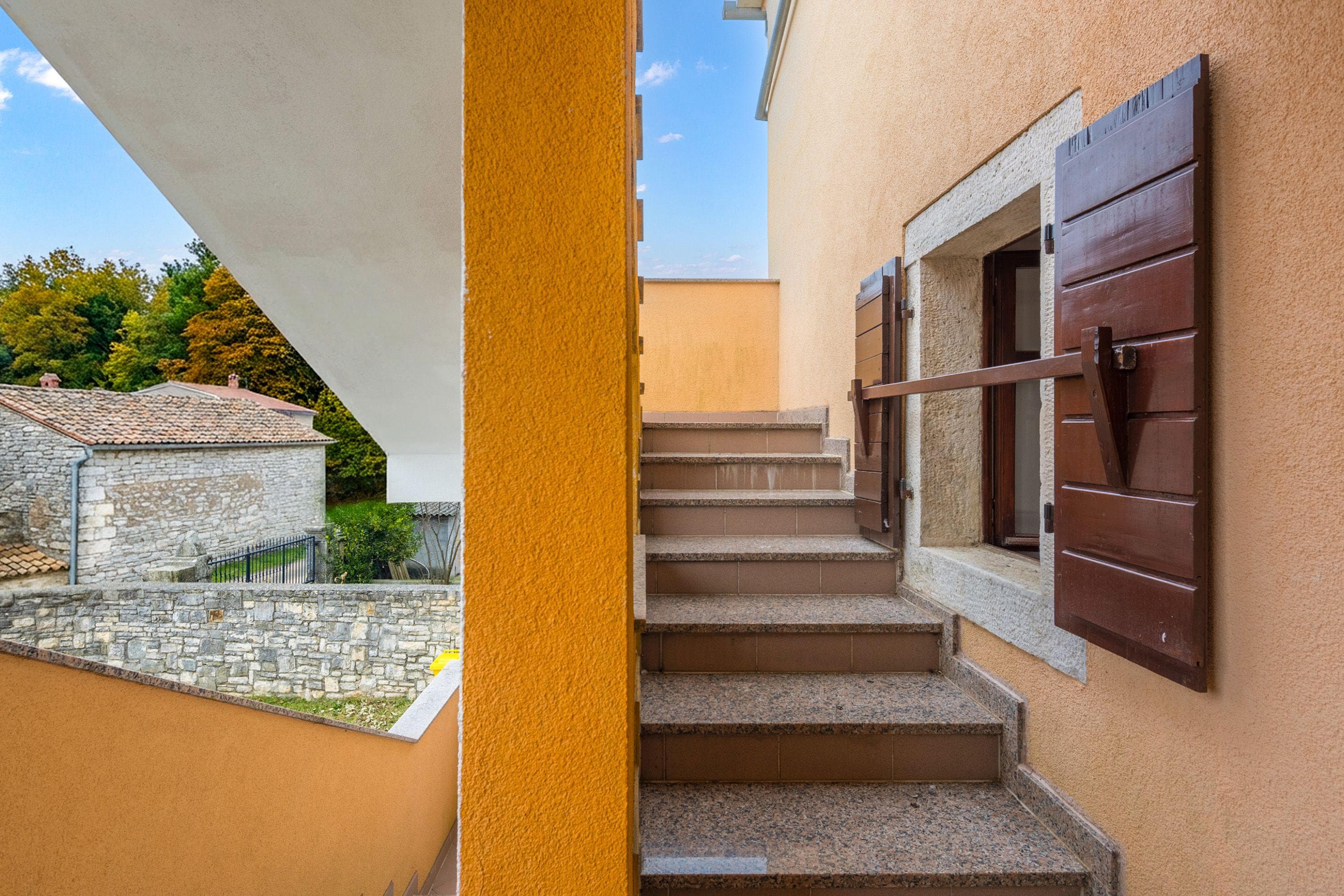 Gallery Image 19
