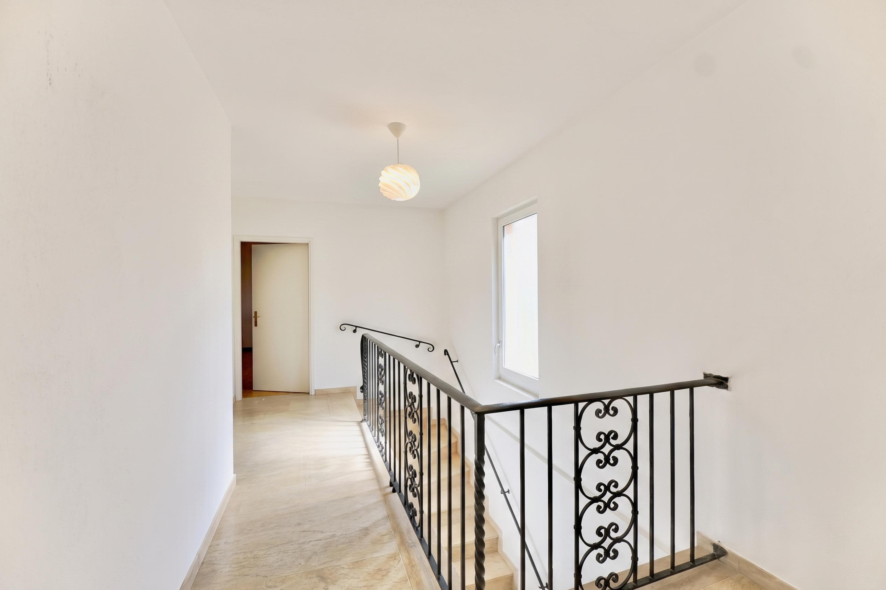 Gallery Image 17