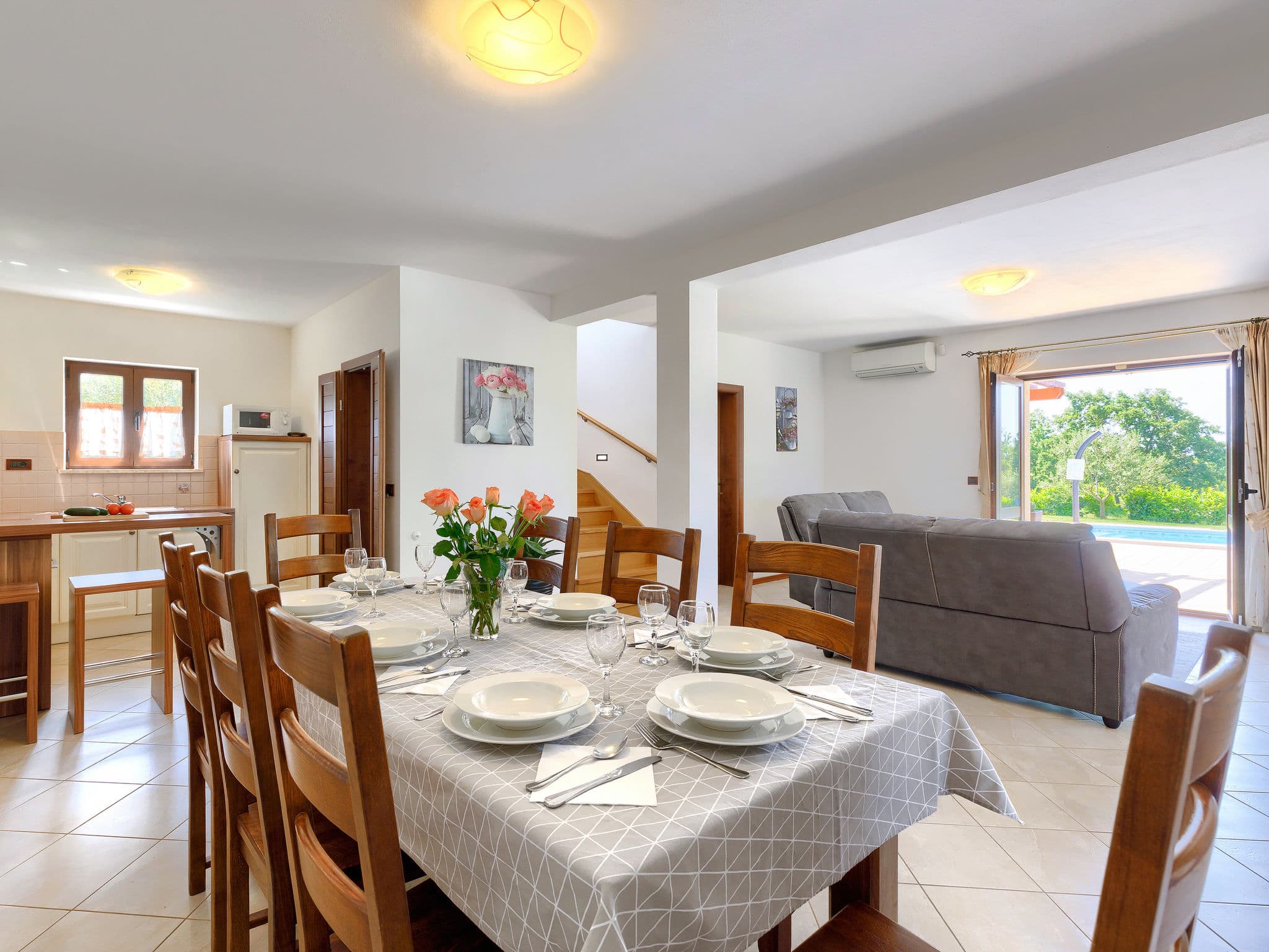 Kitchen / Dining Room