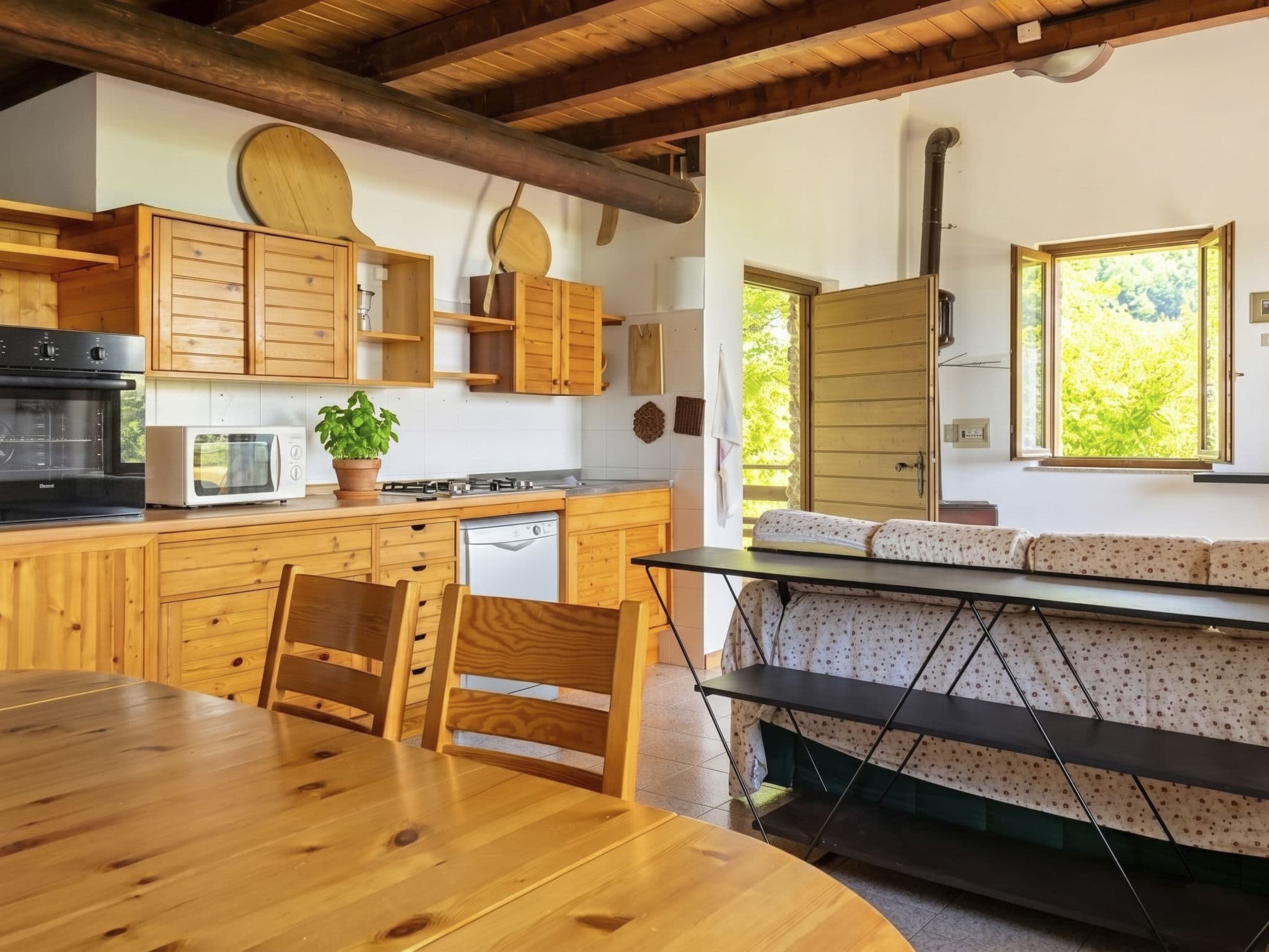 Kitchen / Dining Room