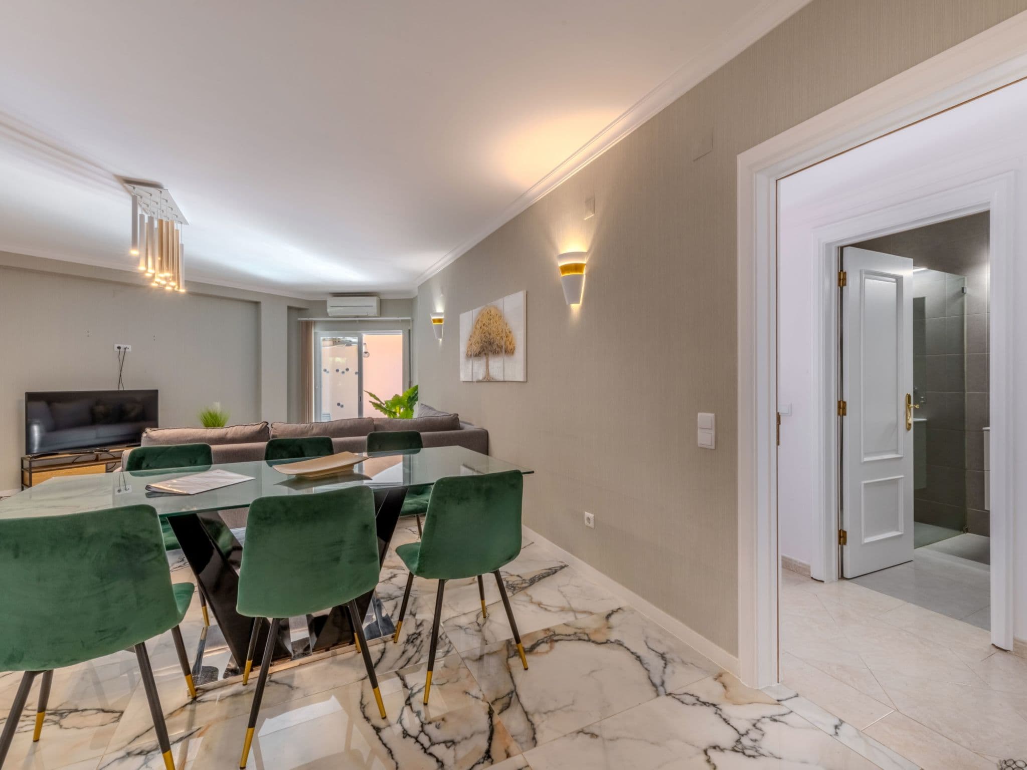 Kitchen / Dining Room