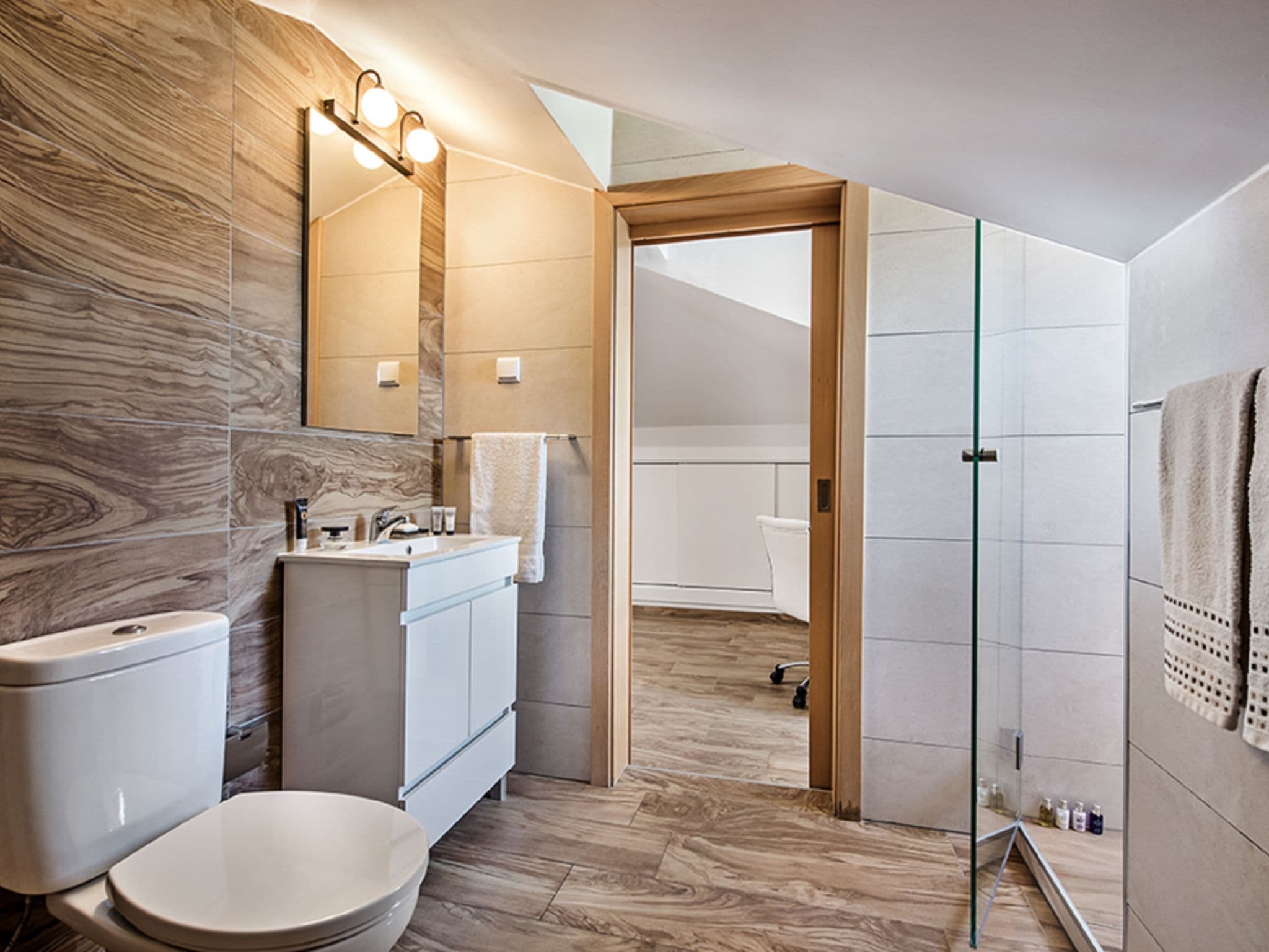 Bathroom / Wellness