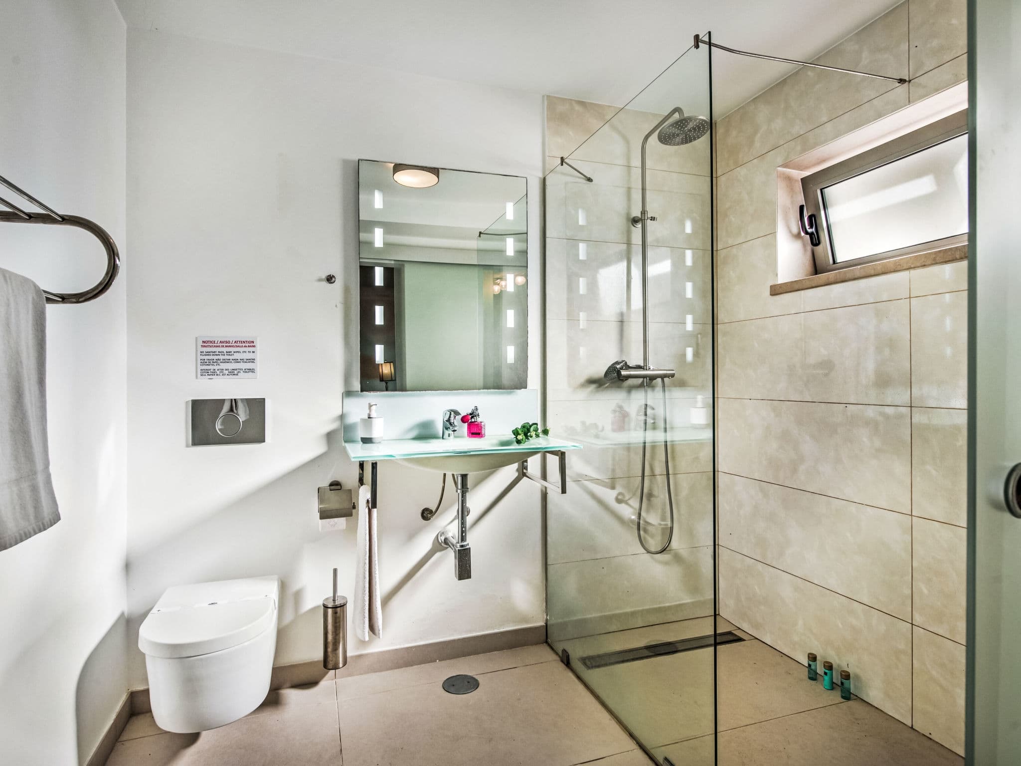 Bathroom / Wellness