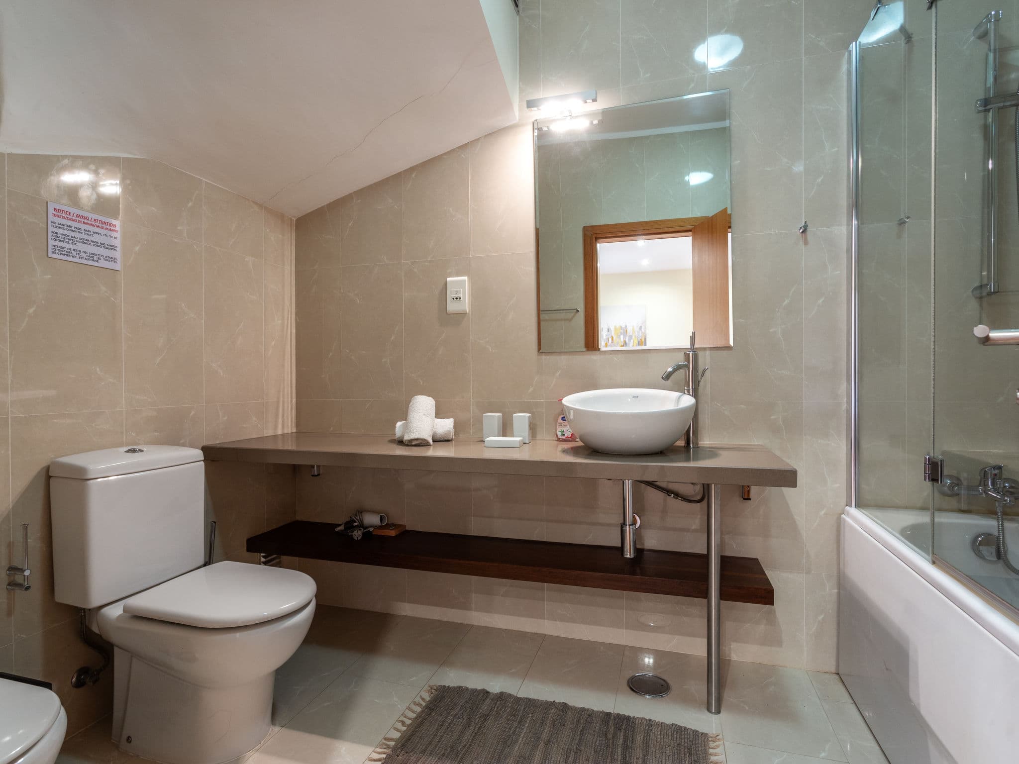 Bathroom / Wellness