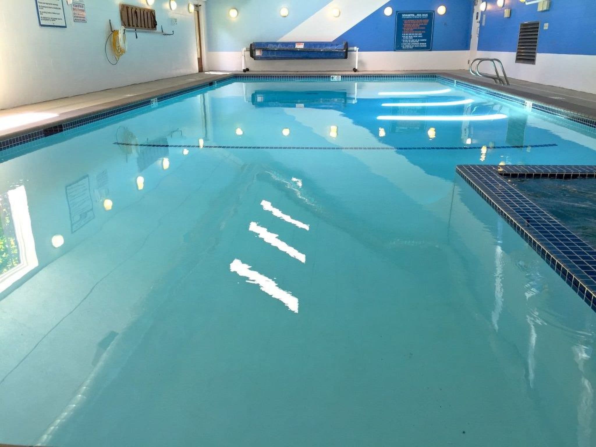 Pool Indoor