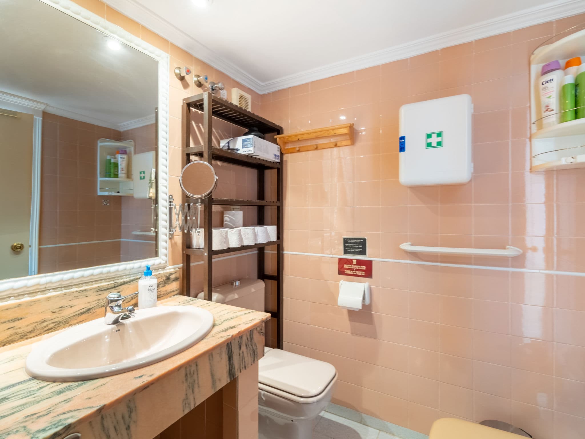 Bathroom / Wellness