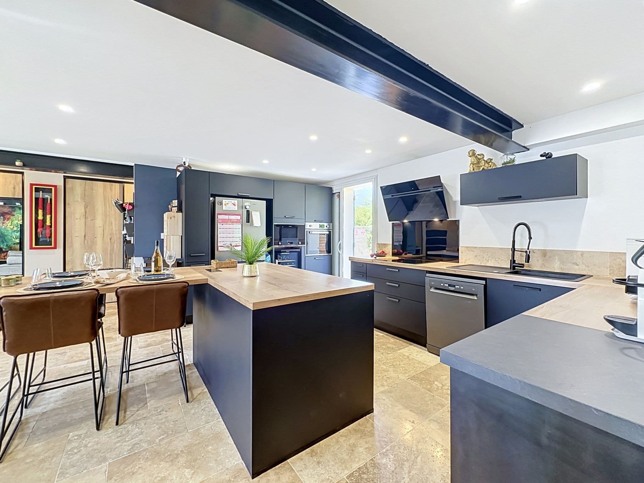 Kitchen / Dining Room