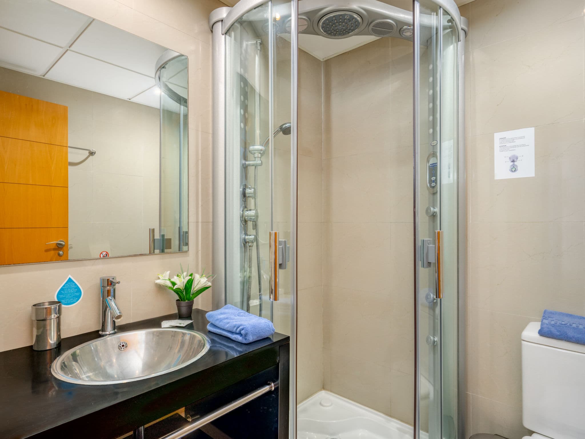 Bathroom / Wellness