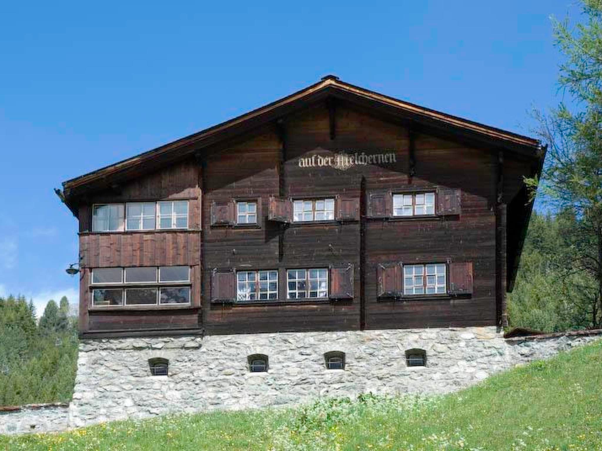 Gallery Image 4