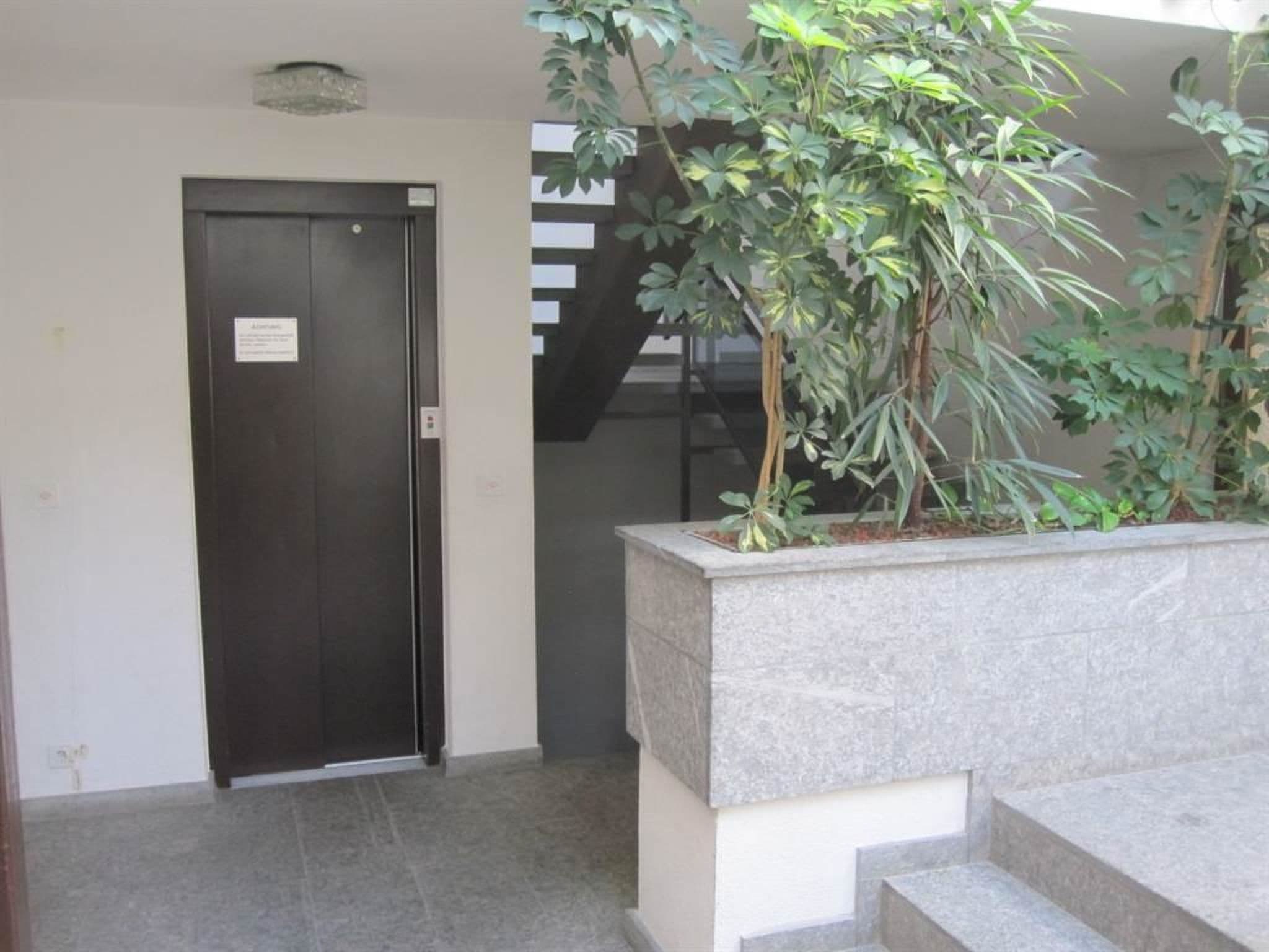 Gallery Image 12
