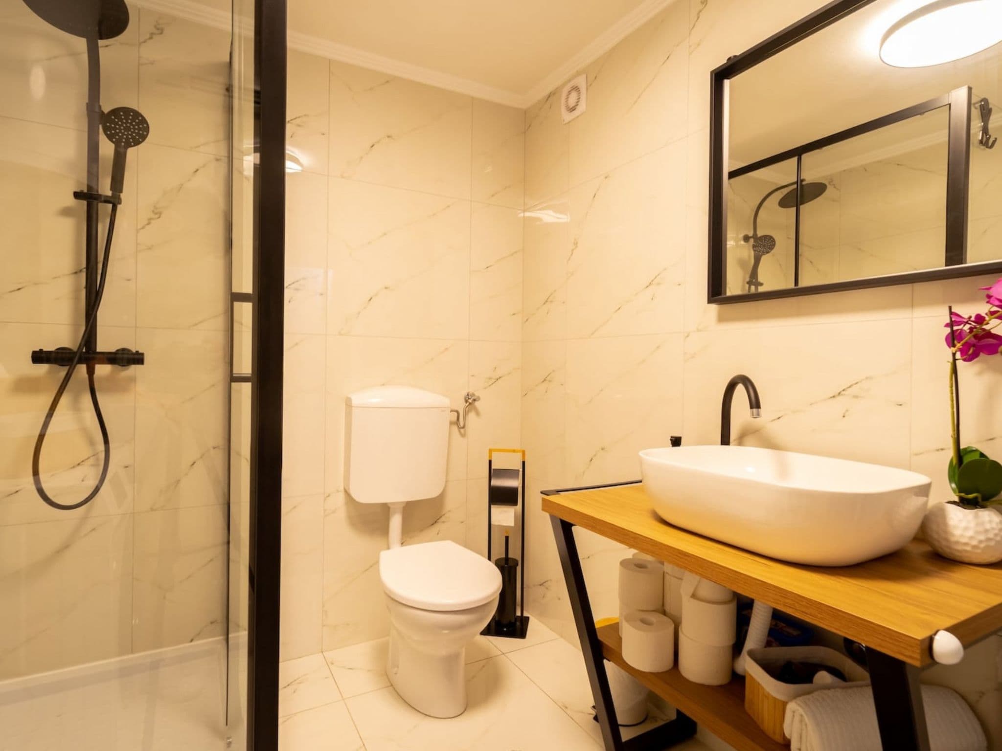Bathroom / Wellness