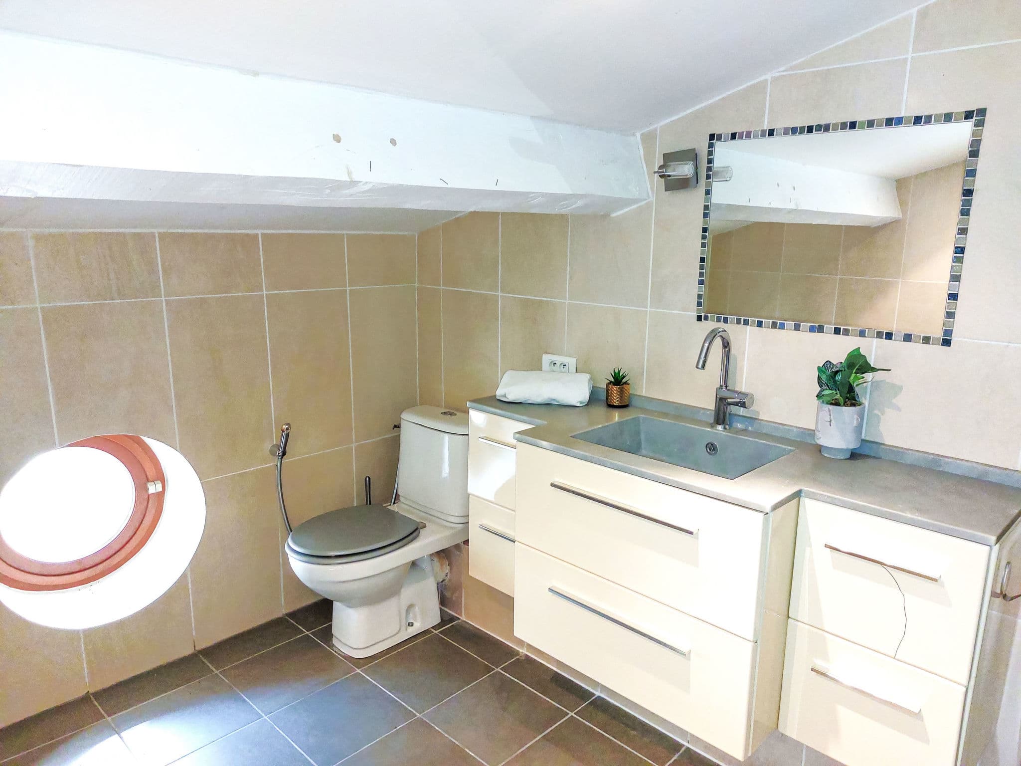 Bathroom / Wellness