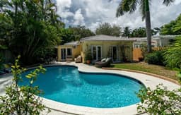 Family Escape: 2BR Main+1BR Cottage & Heated Pool