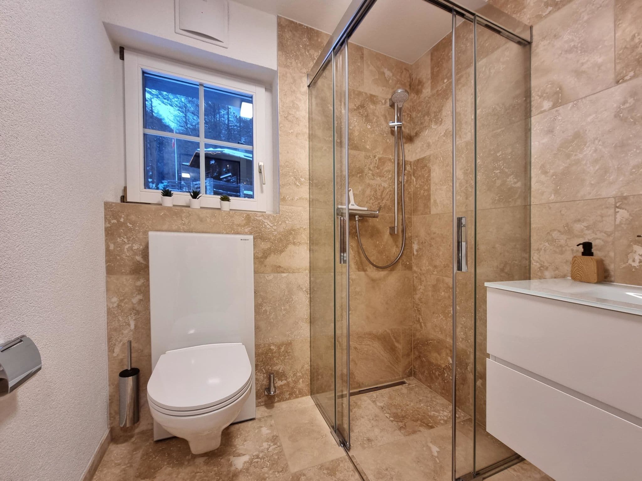 Gallery Image 15