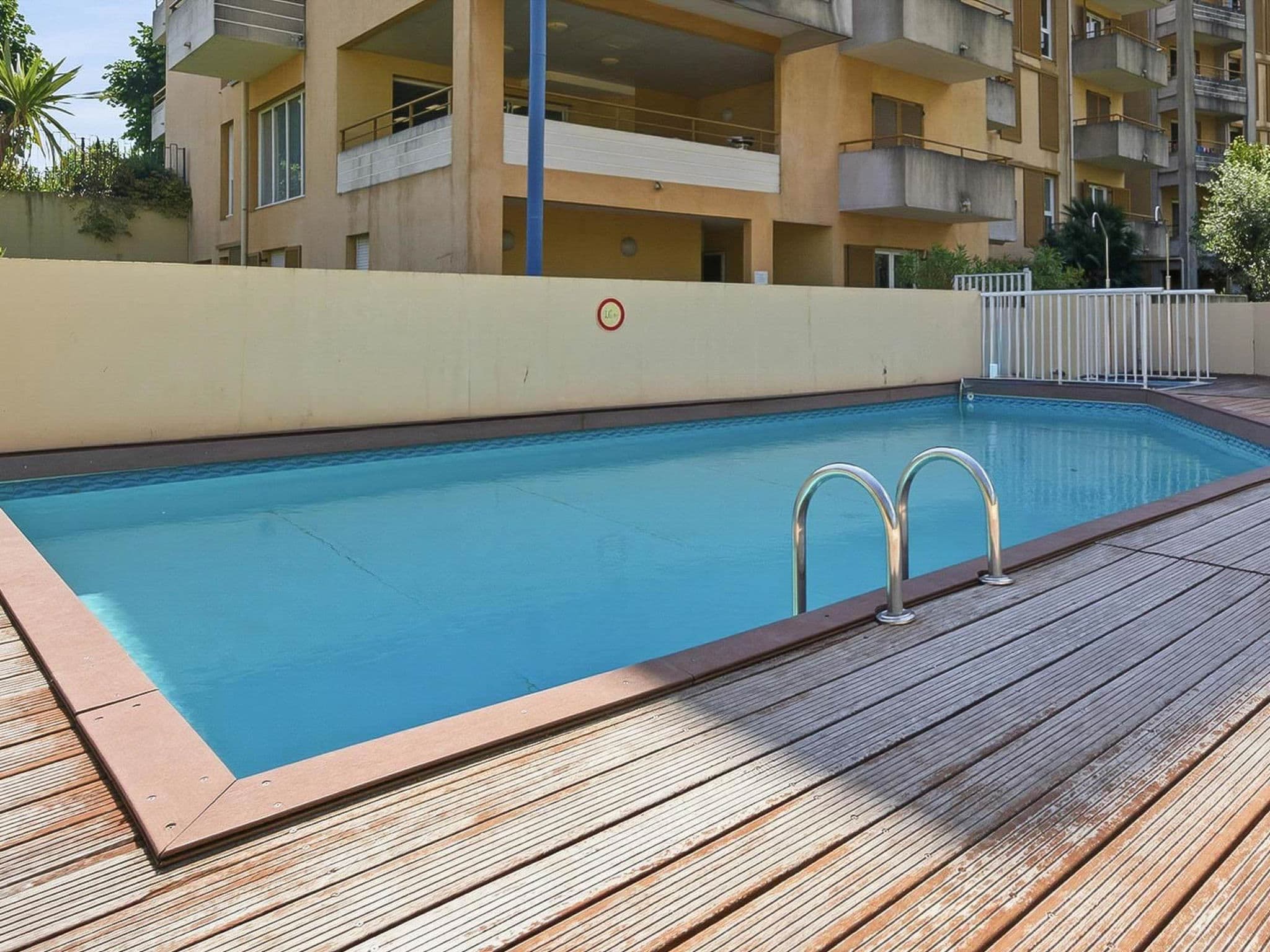 Pool Indoor