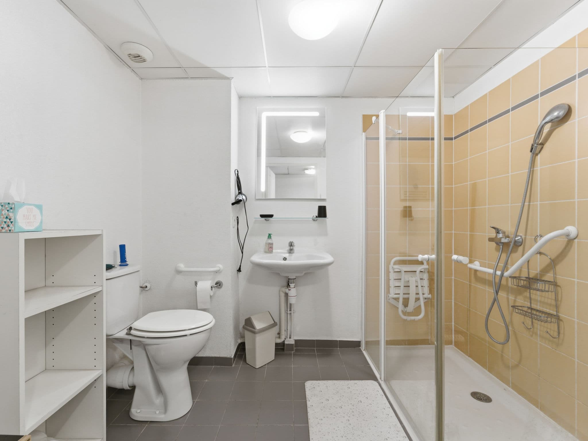 Bathroom / Wellness