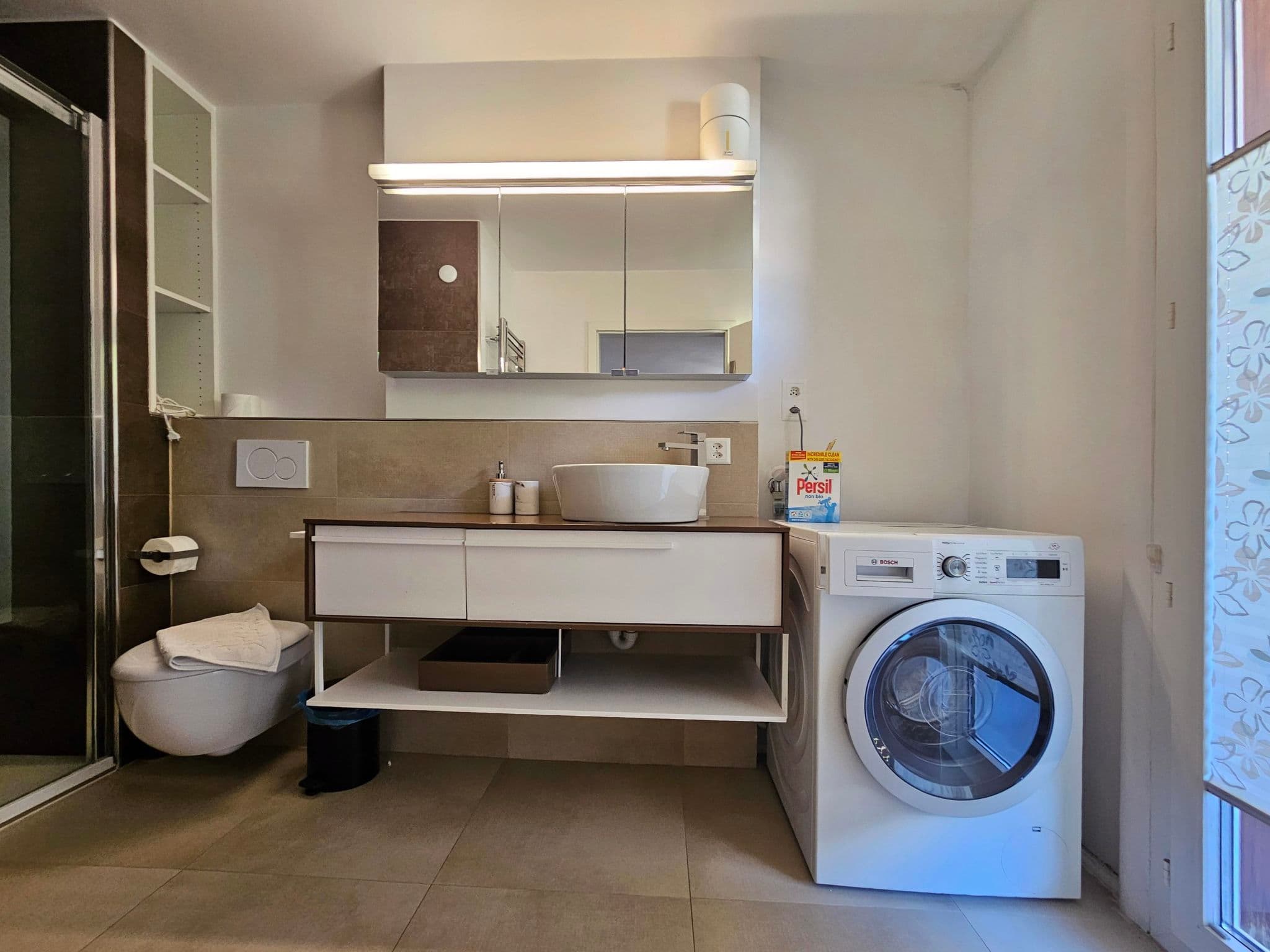 Bathroom / Wellness