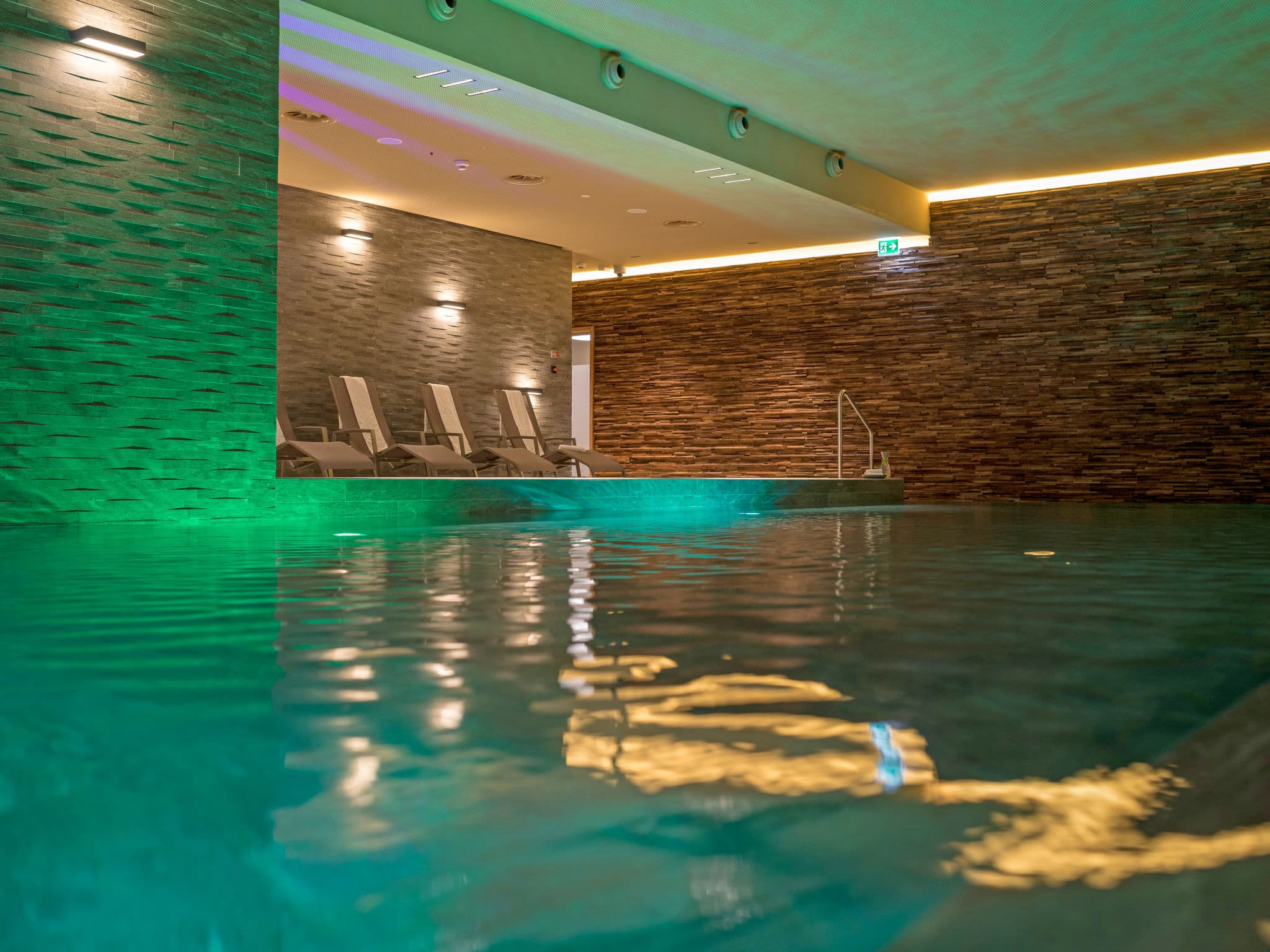 Pool Indoor