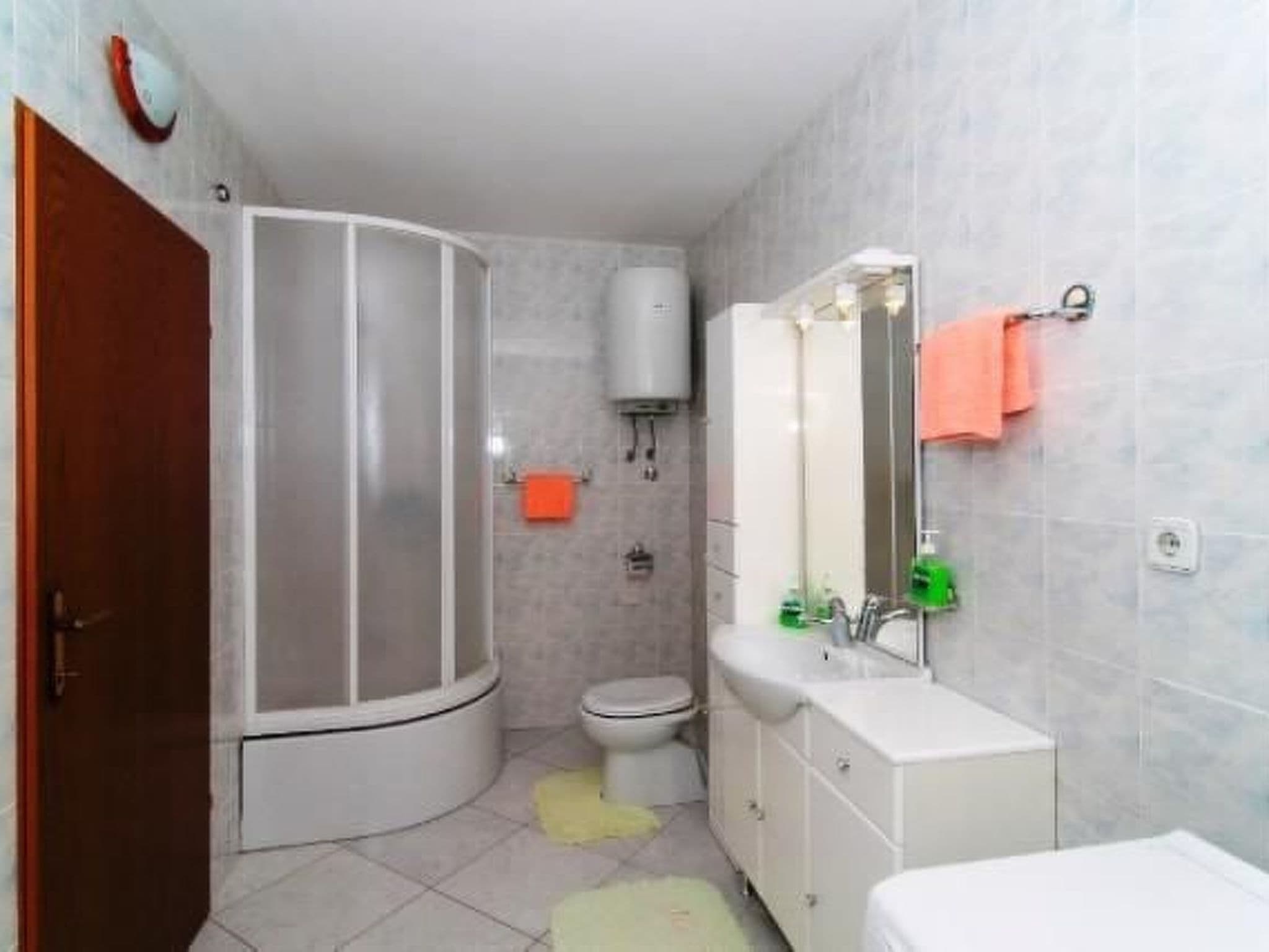 Gallery Image 32