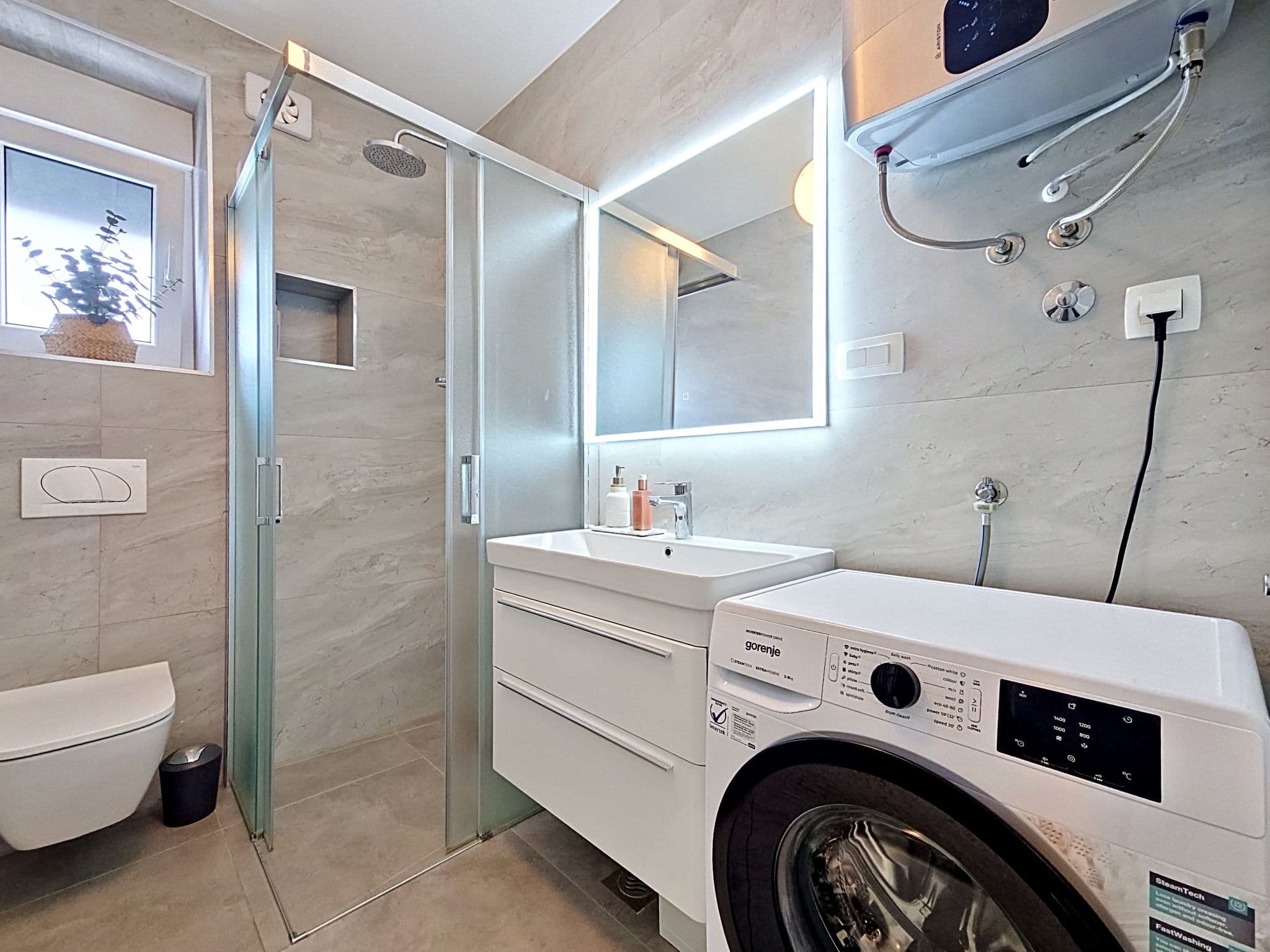 Bathroom / Wellness