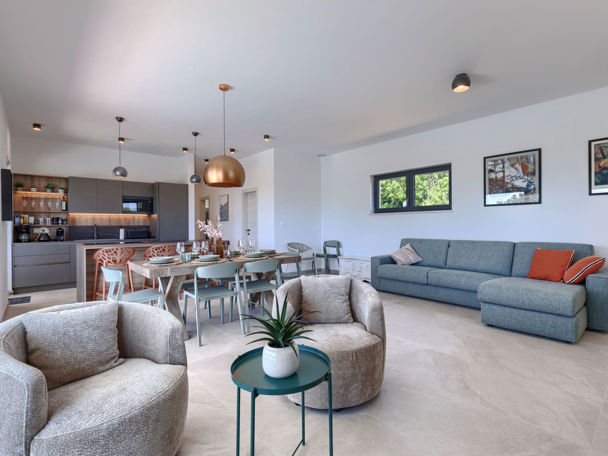 Kitchen / Dining Room