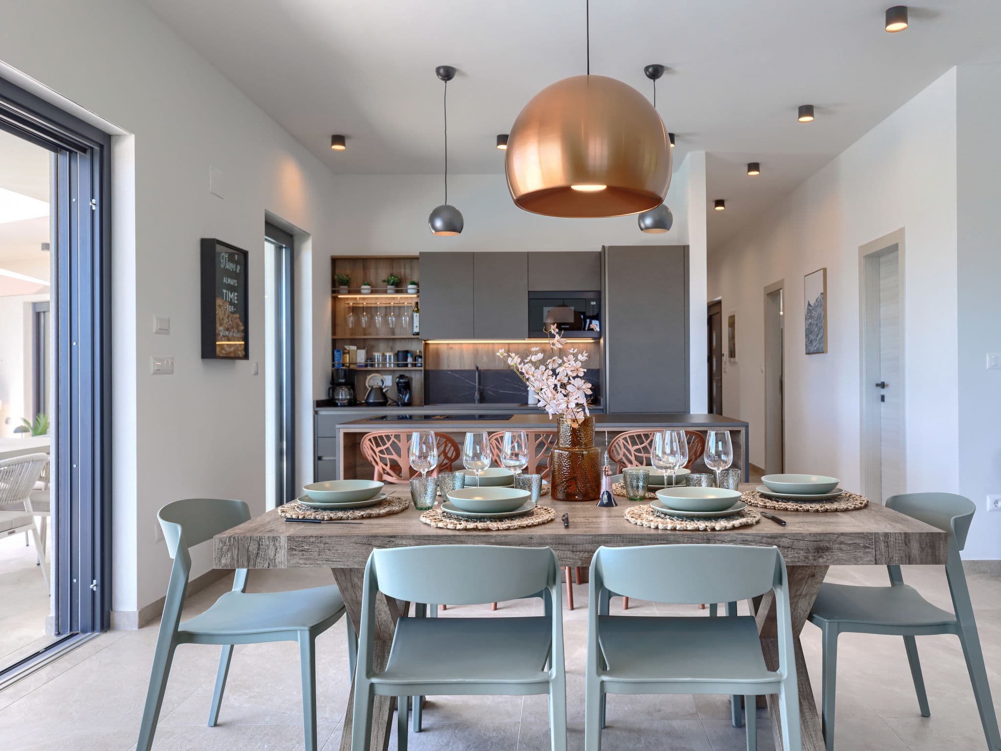 Kitchen / Dining Room