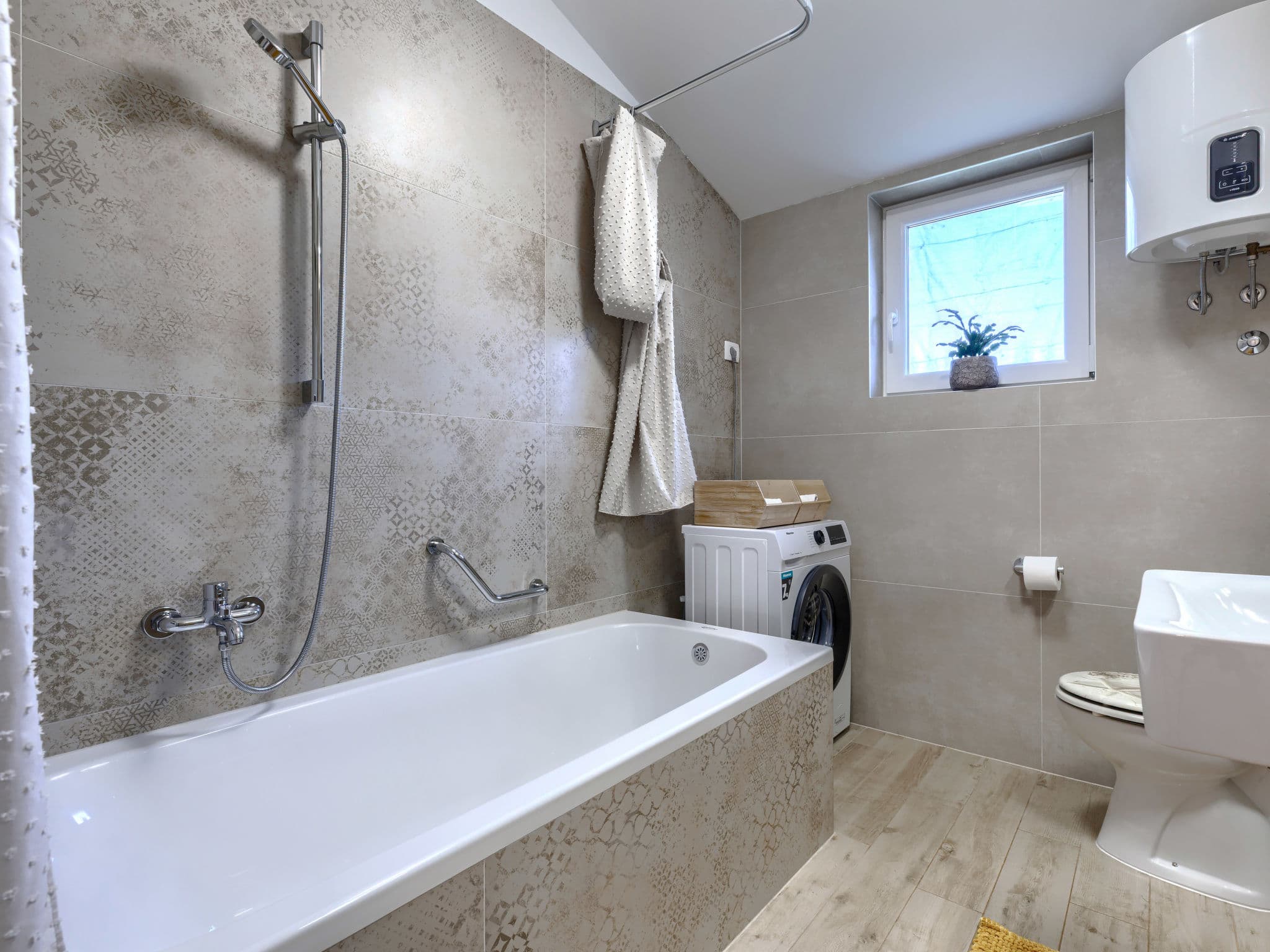 Bathroom / Wellness