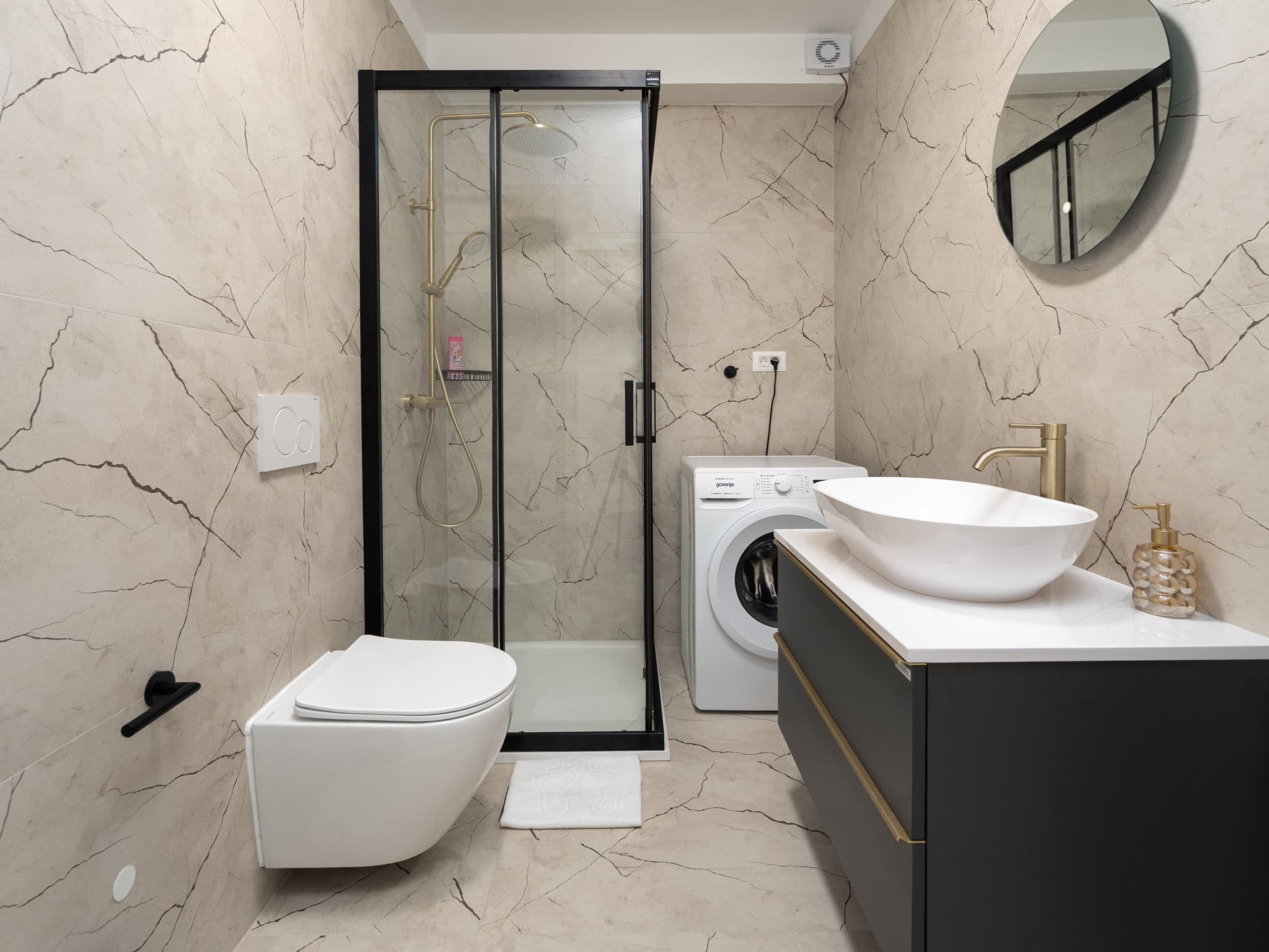 Bathroom / Wellness