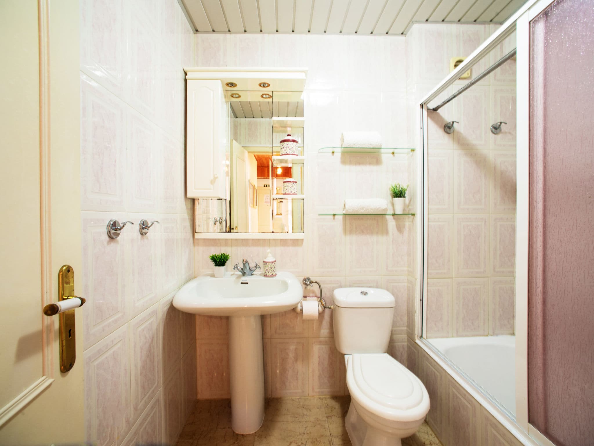 Bathroom / Wellness