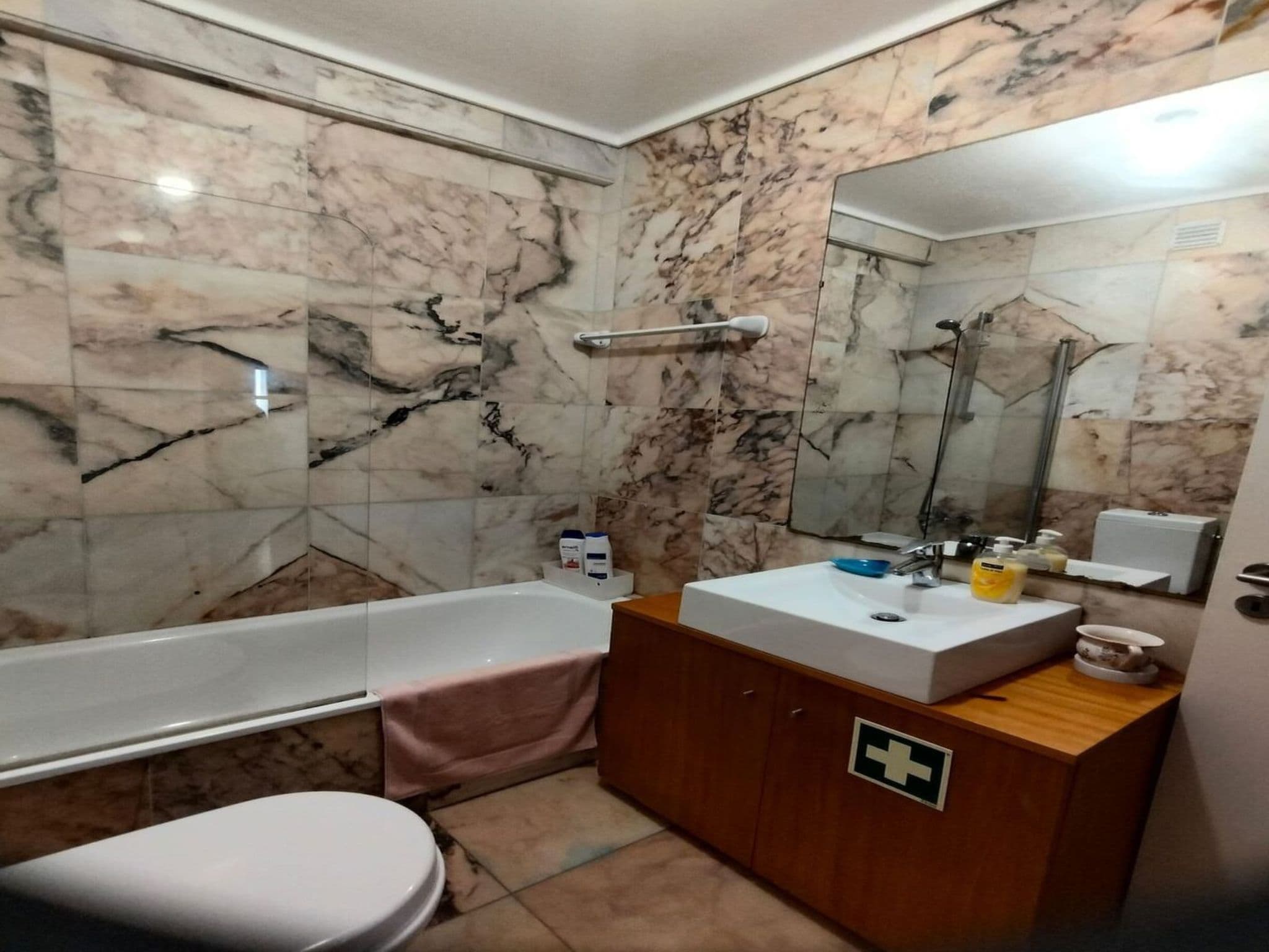 Bathroom / Wellness
