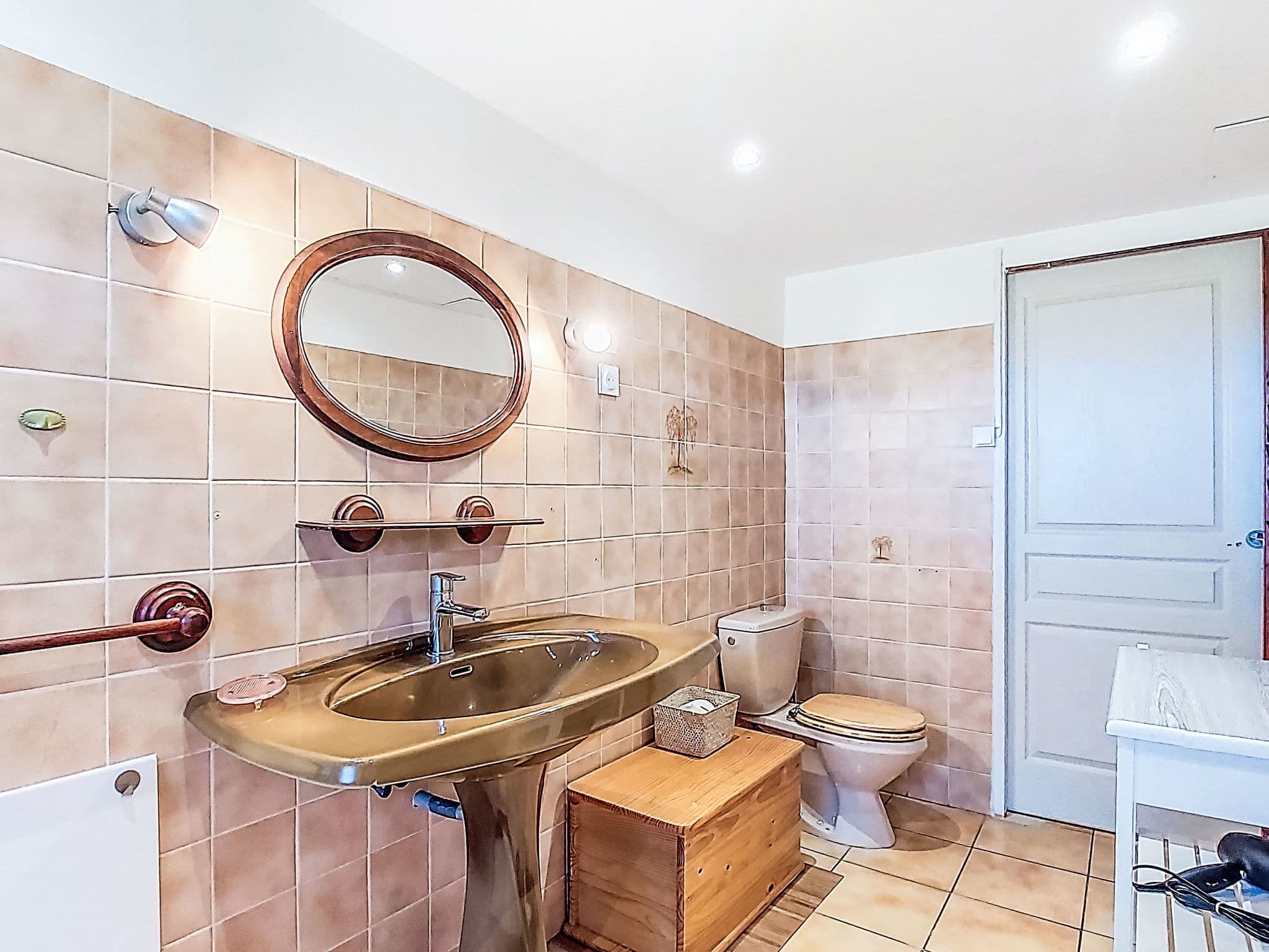 Bathroom / Wellness