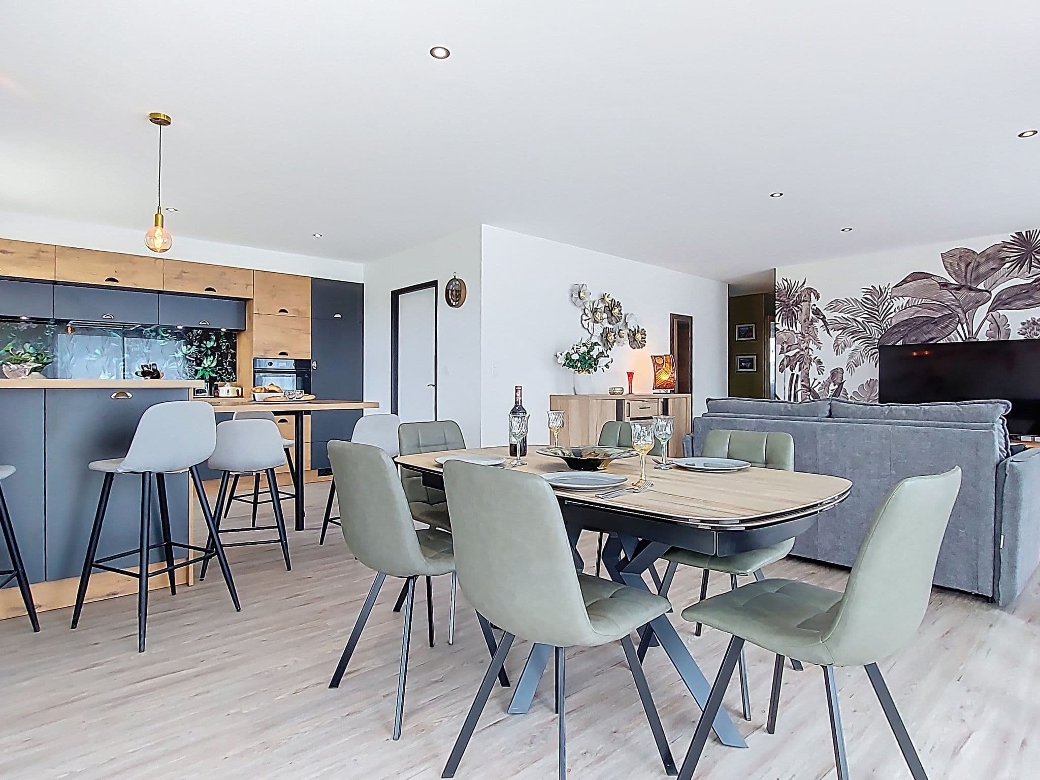 Kitchen / Dining Room