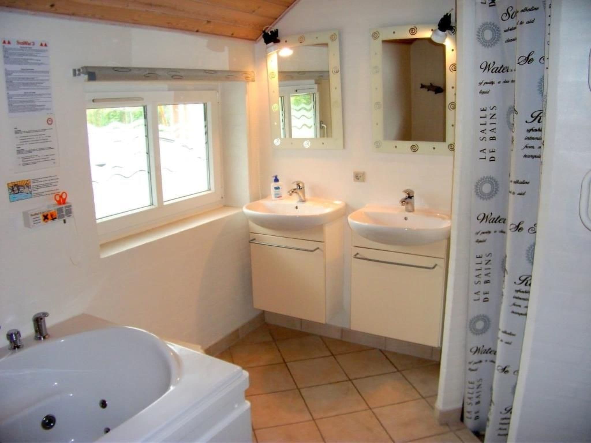 Gallery Image 15