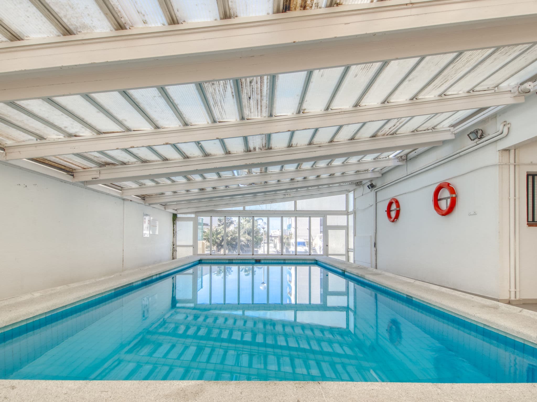 Pool Indoor