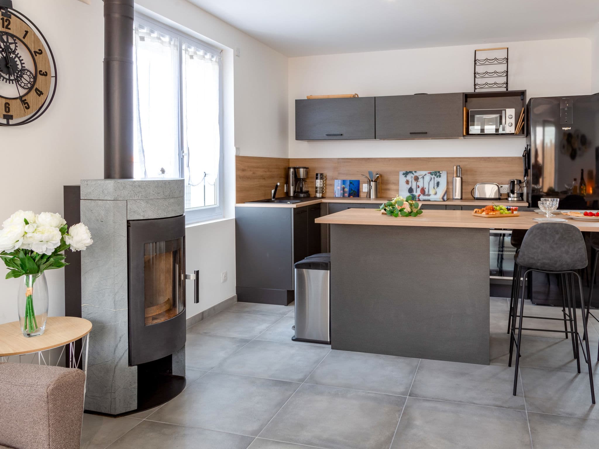 Kitchen / Dining Room