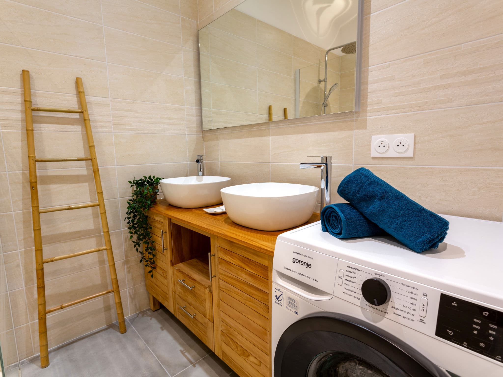 Bathroom / Wellness