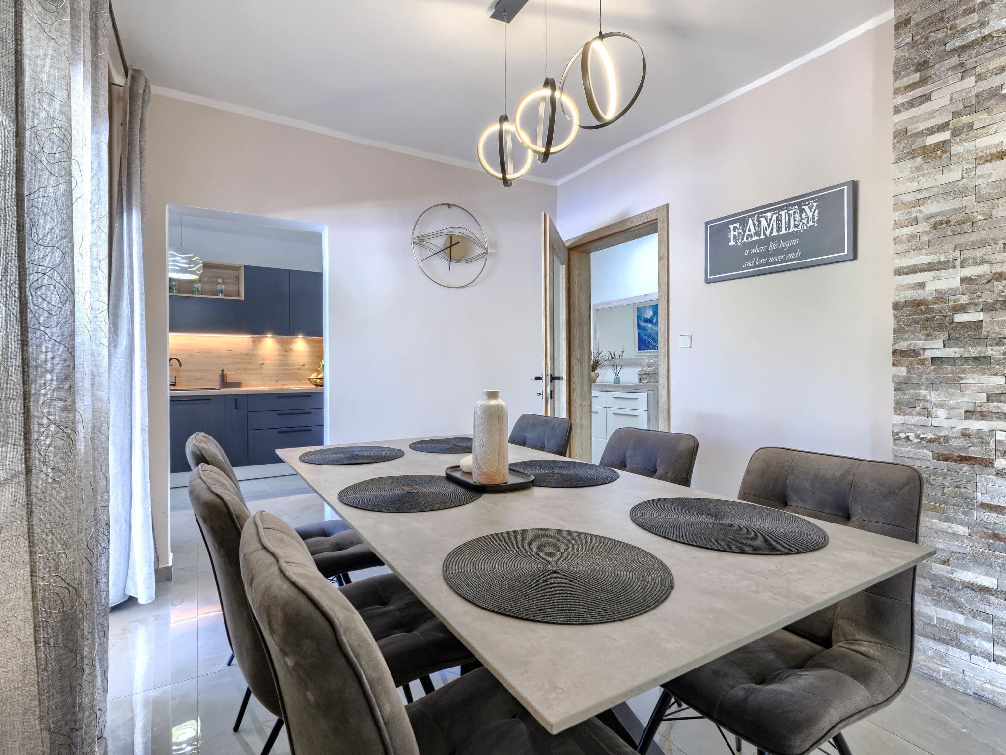 Kitchen / Dining Room