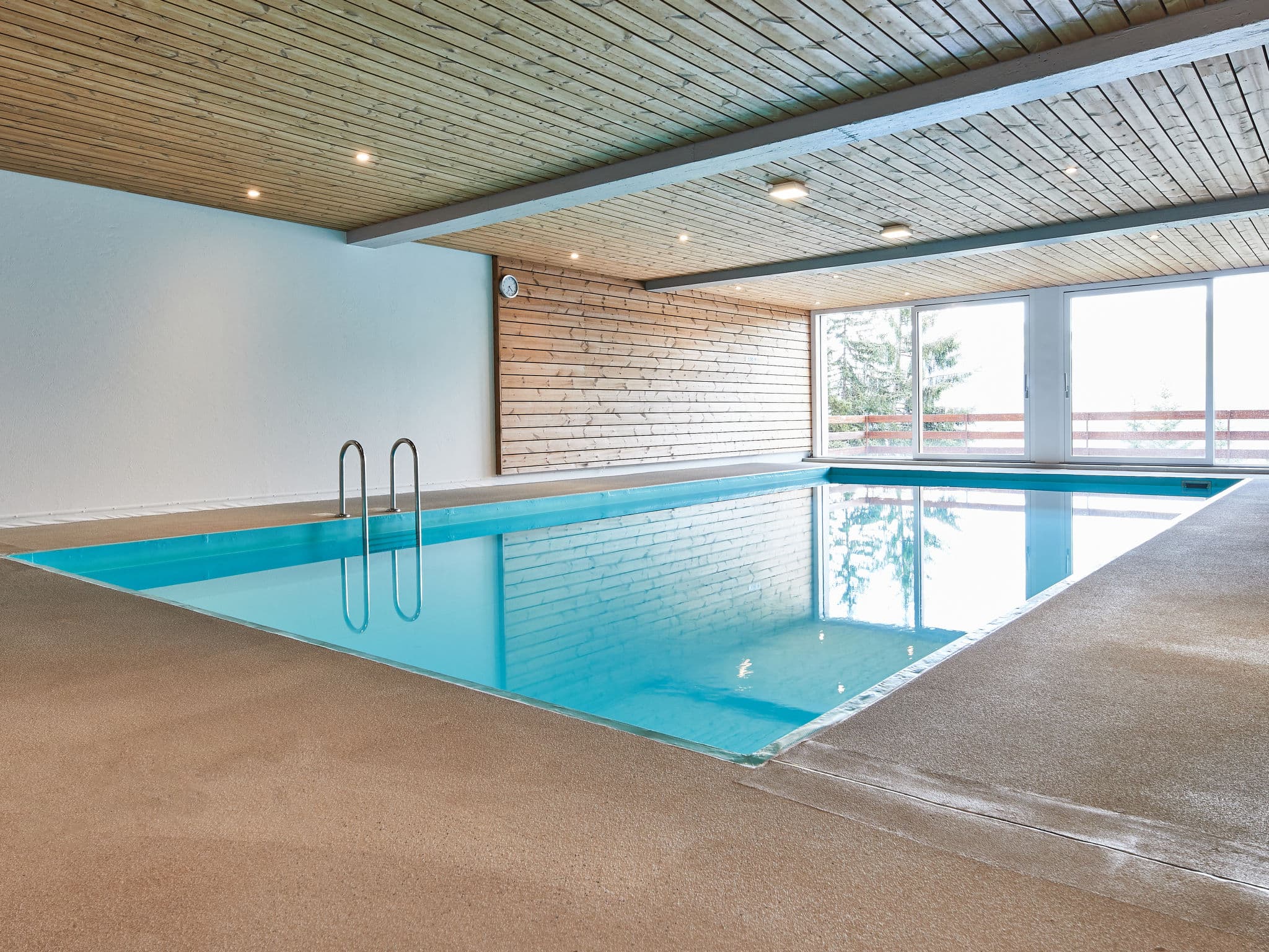 Pool Indoor