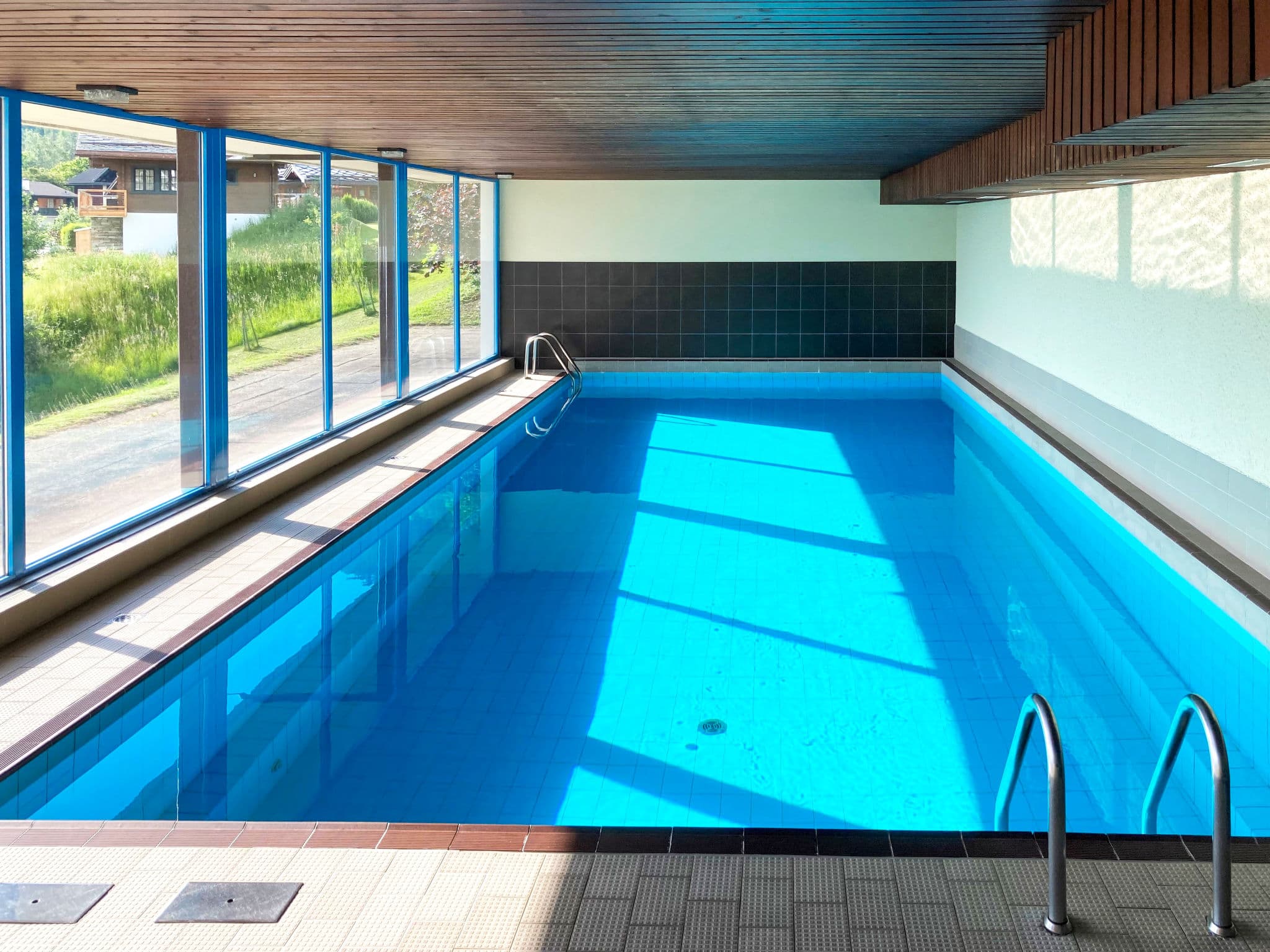 Pool Indoor