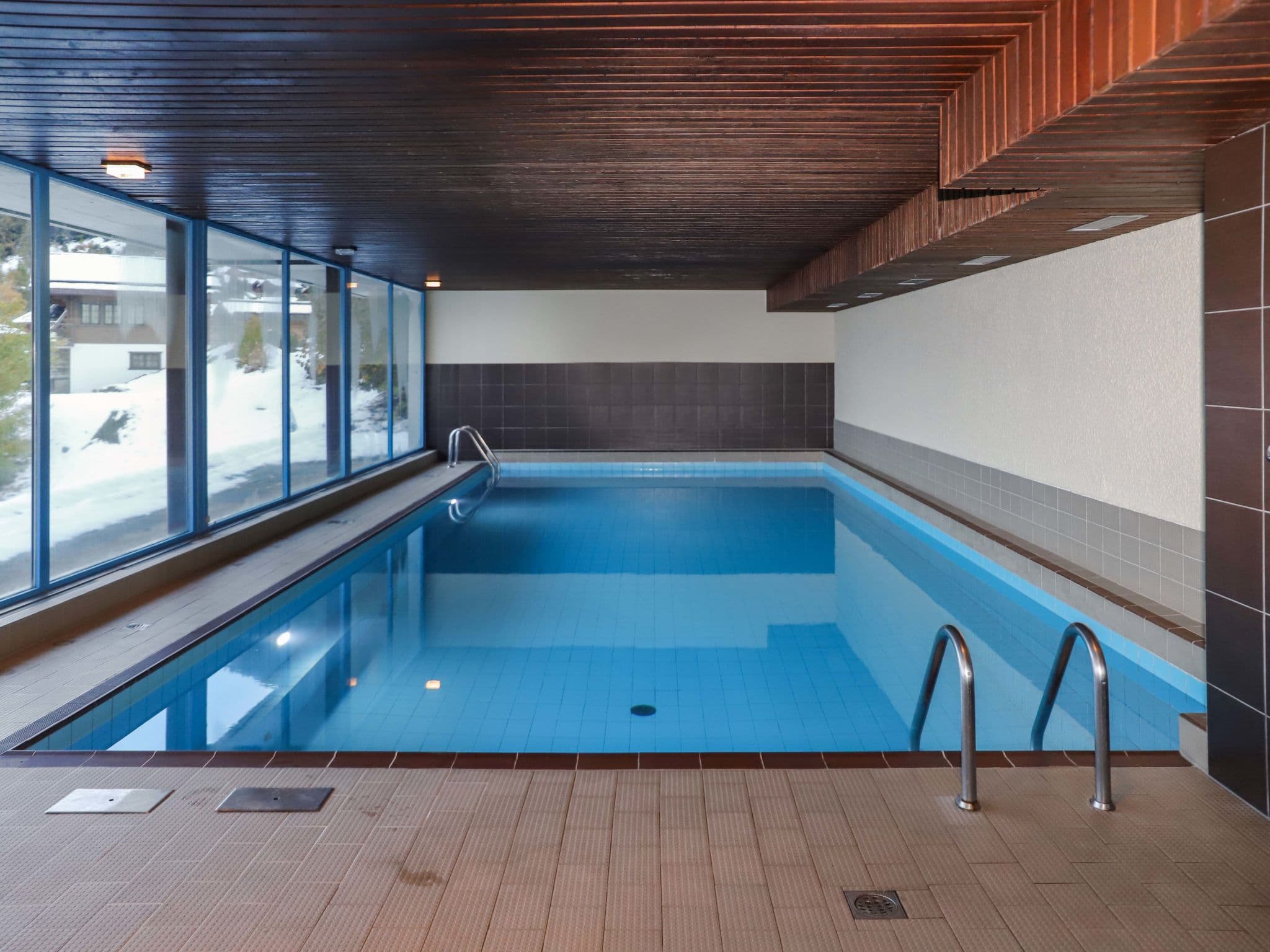 Pool Indoor