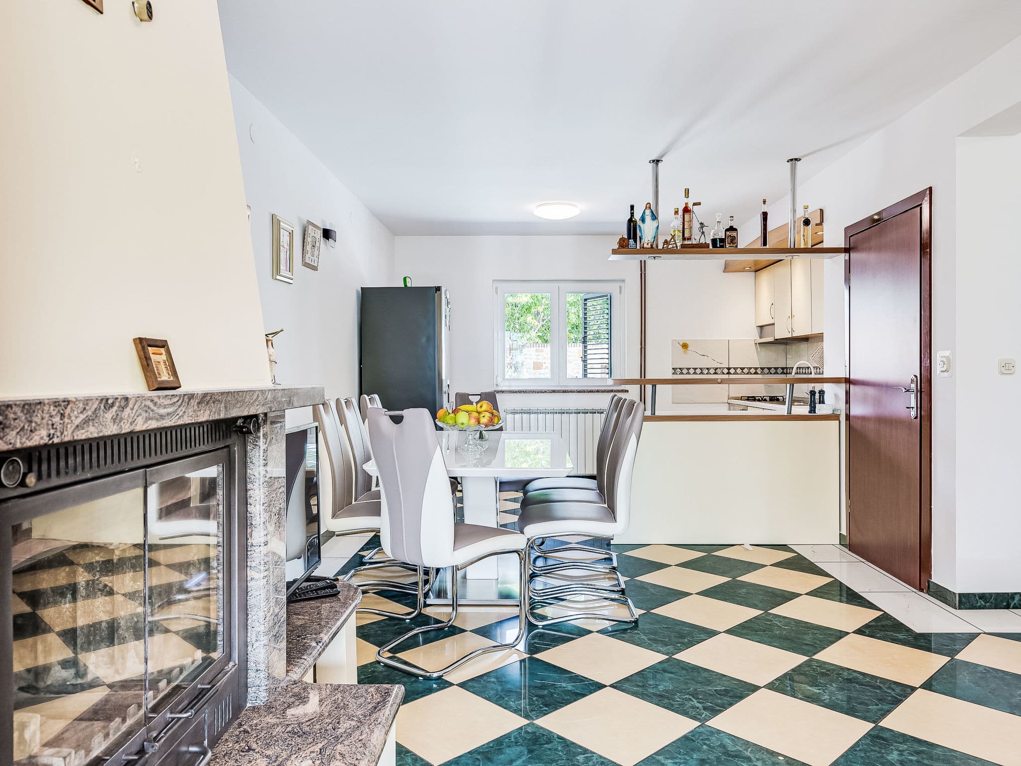 Kitchen / Dining Room